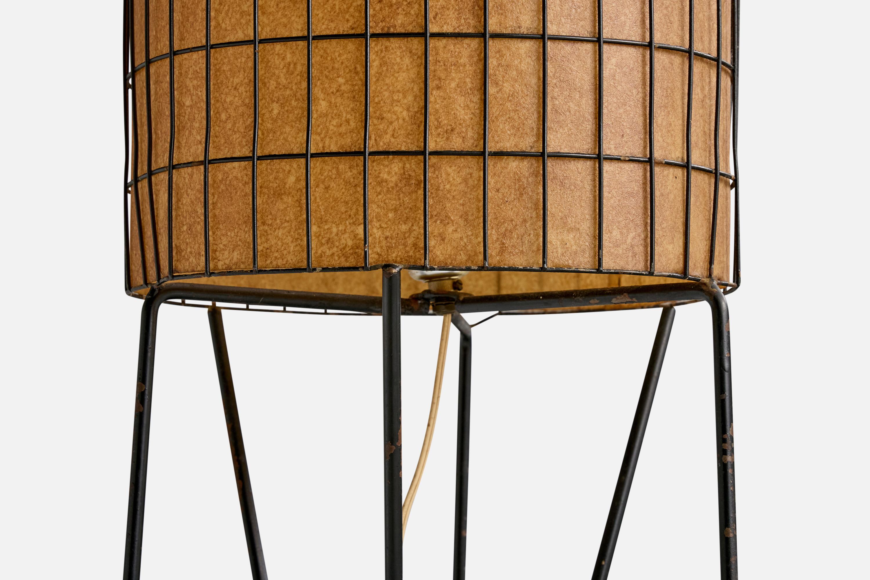 Paul Mayén, Floor Lamp, Iron, Fiberglass, USA, 1950s en Bueno estado para la venta en High Point, NC