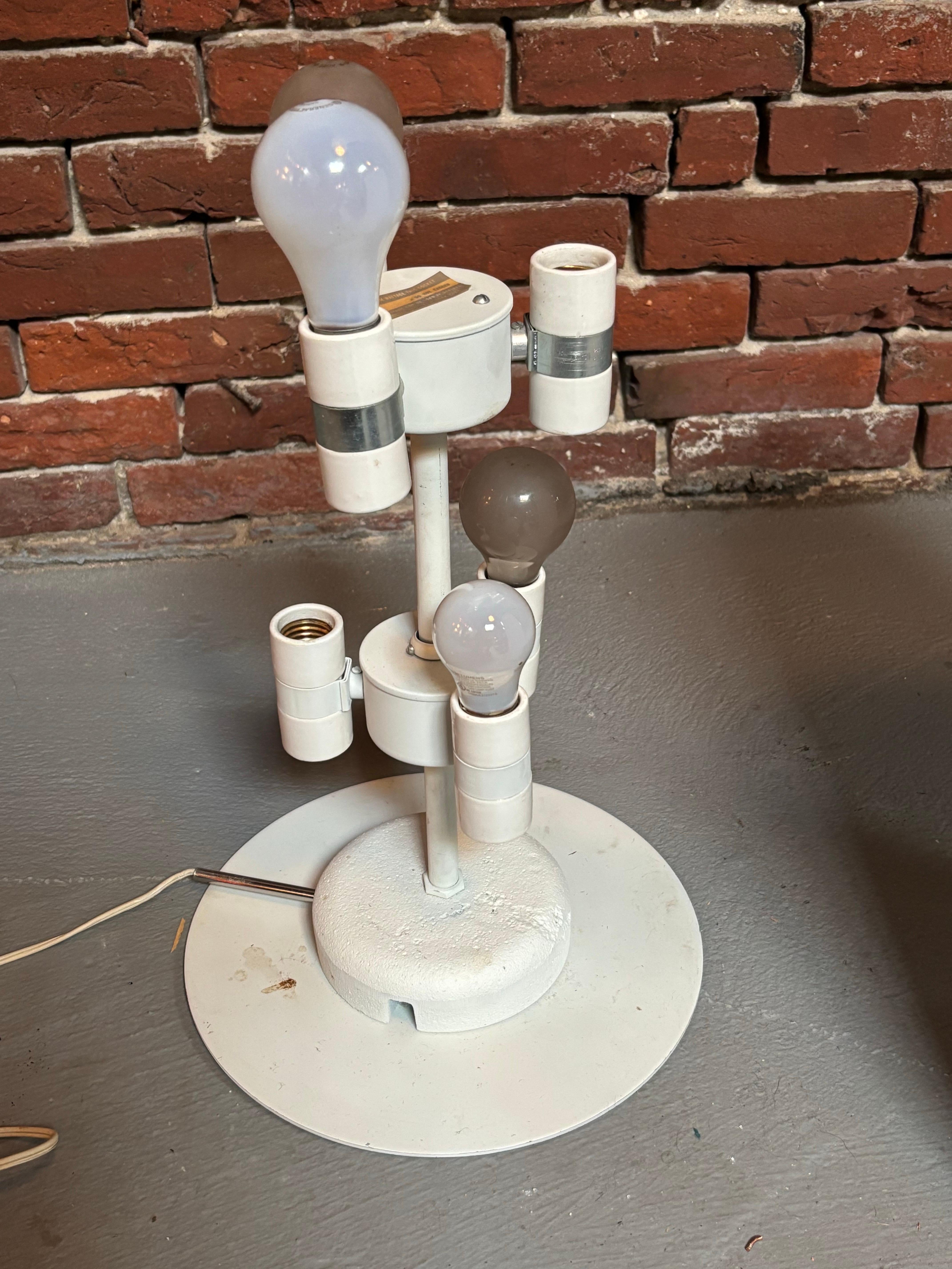 Fine XX secolo Paul Mayen per Habitat Lampada da terra in lucite in vendita
