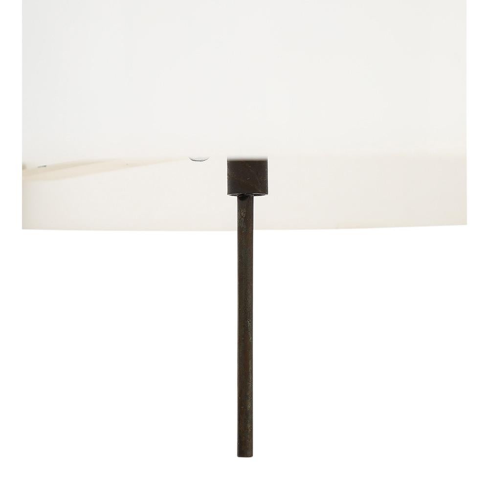 Mid-Century Modern Paul Mayen Lampe de table Habitat, laiton, acrylique en vente
