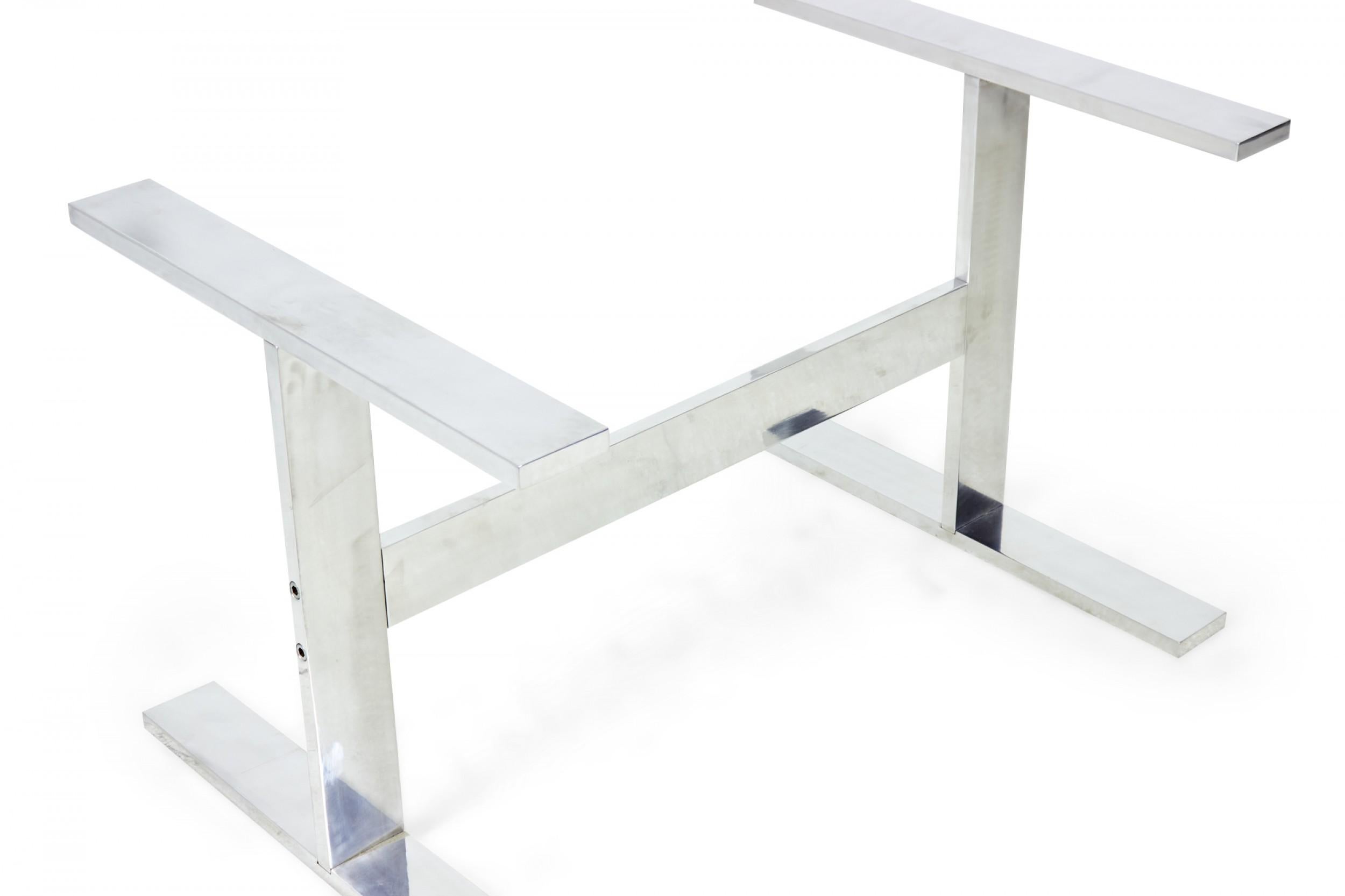Paul Mayen, bureau / table de salle à manger du milieu du siècle en aluminium avec cadre en I en vente 1