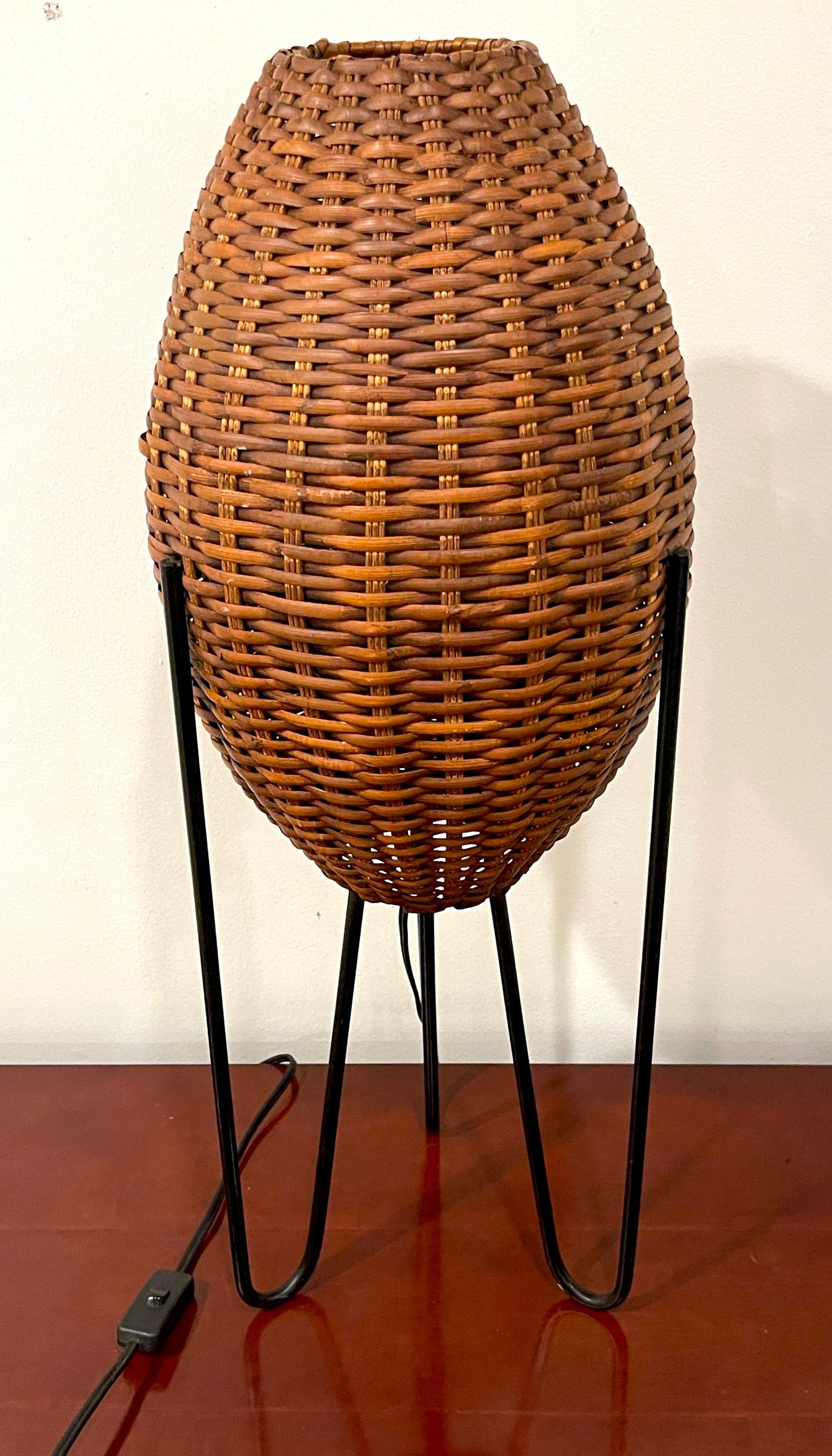 Lampe de table « ruche » en osier Paul Mayen, vers 1965 en vente 1