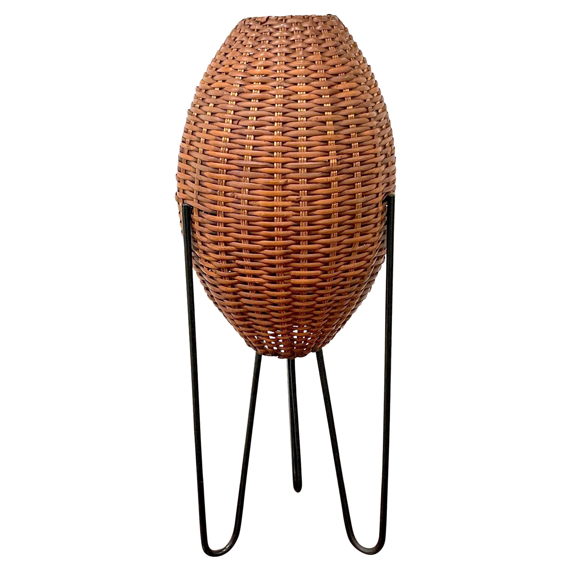 Lampe de table « ruche » en osier Paul Mayen, vers 1965 en vente