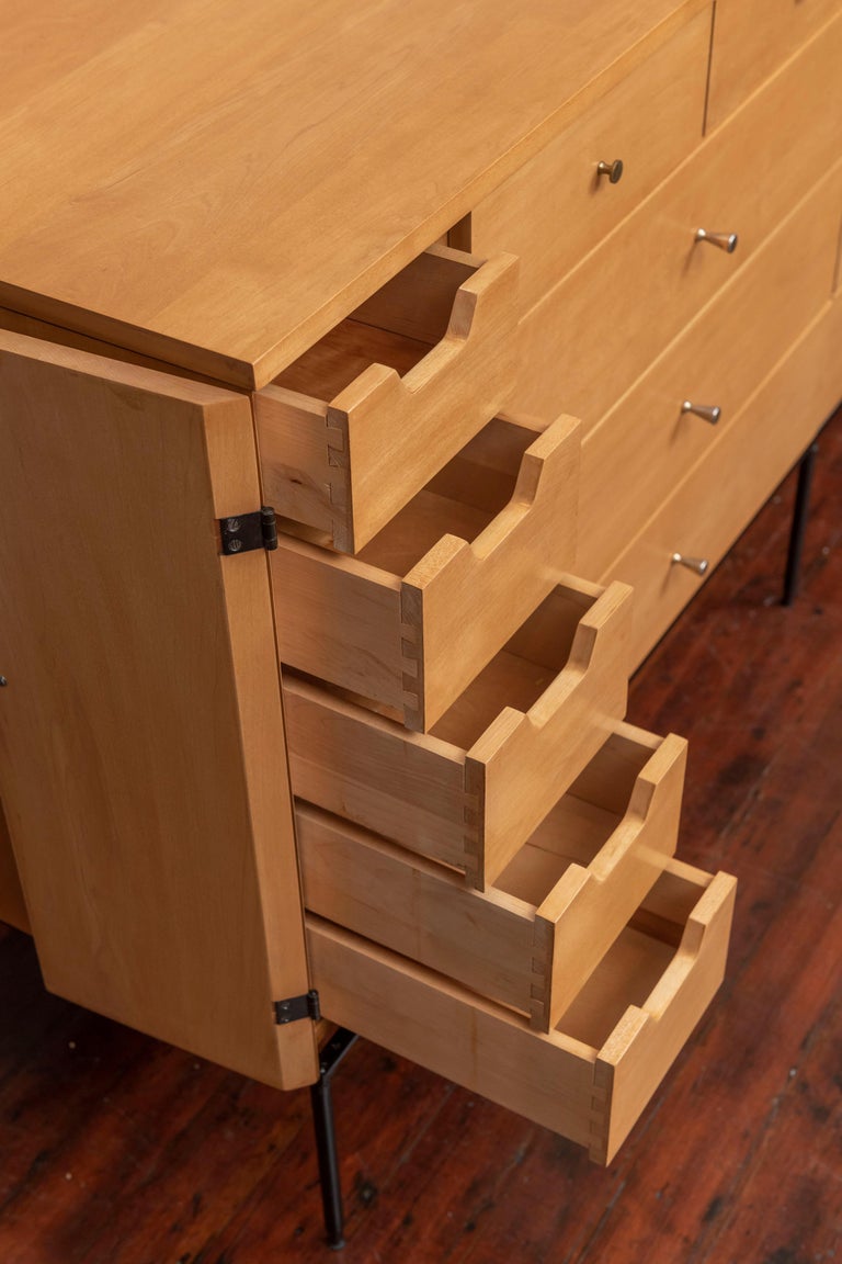 Paul McCobb 20 Drawer Dresser for Winchendon In Good Condition For Sale In San Francisco, CA