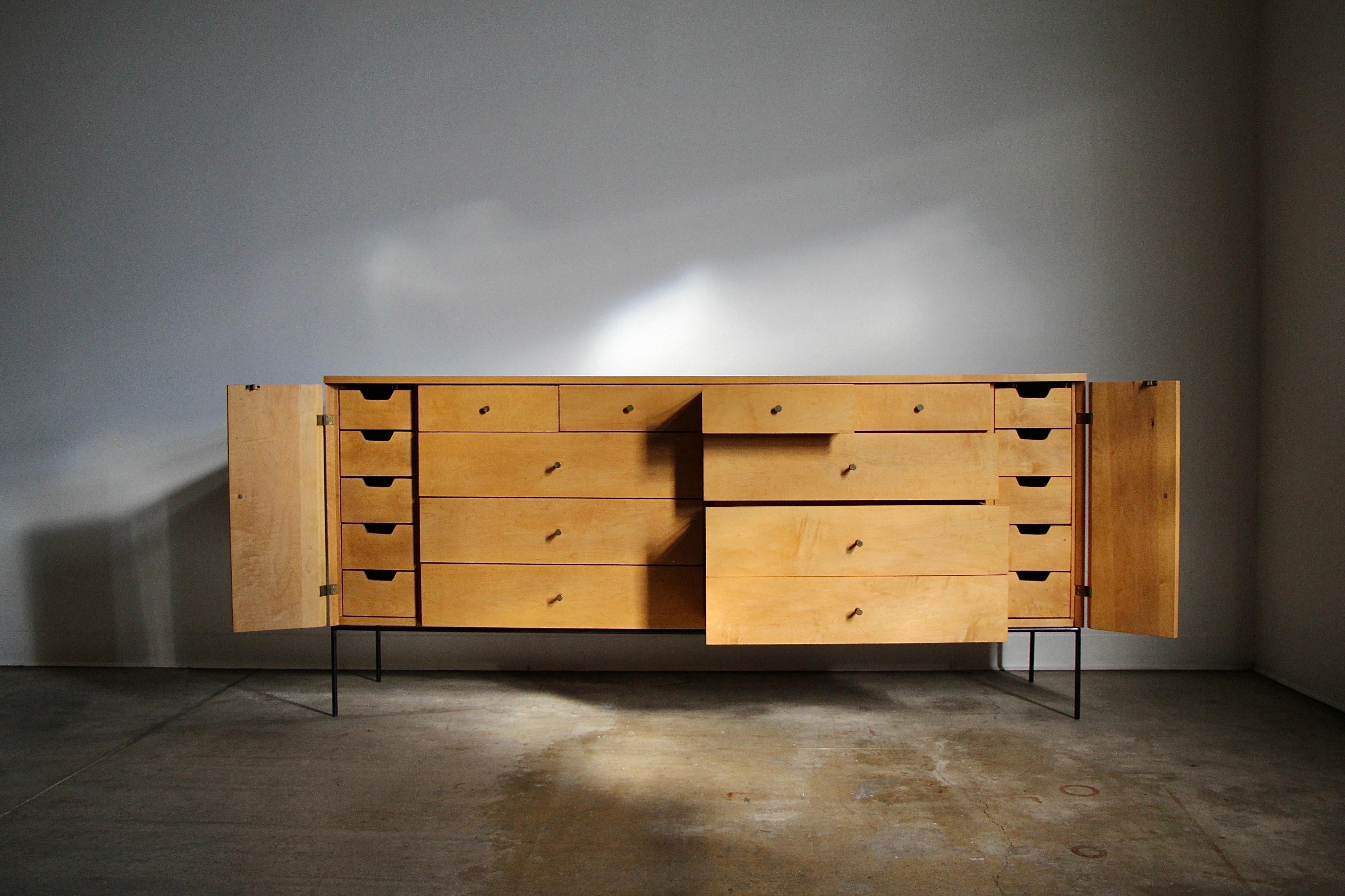 Mid-Century Modern Paul McCobb 20-Drawer Maple Dresser with Iron Base for Winchendon, 1950s