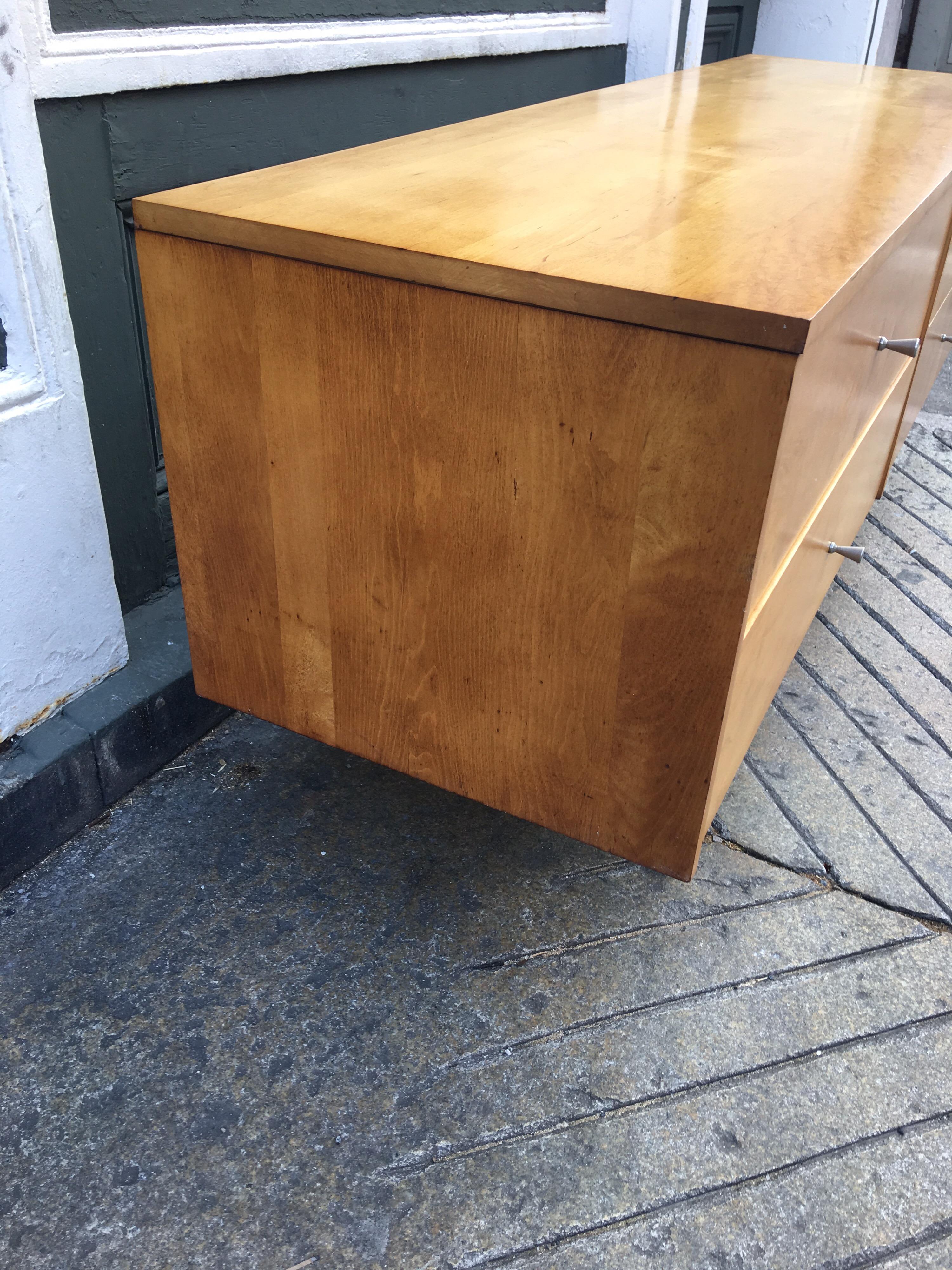 Paul McCobb 4-Drawer Low Dresser for Winchendon Furniture Company (amerikanisch)