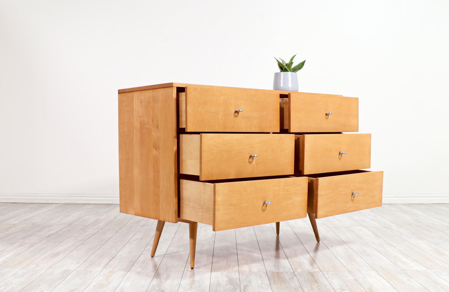 Mid-Century Modern Expertly Restored - Paul McCobb 6-Drawer Dresser for Winchendon Furniture For Sale