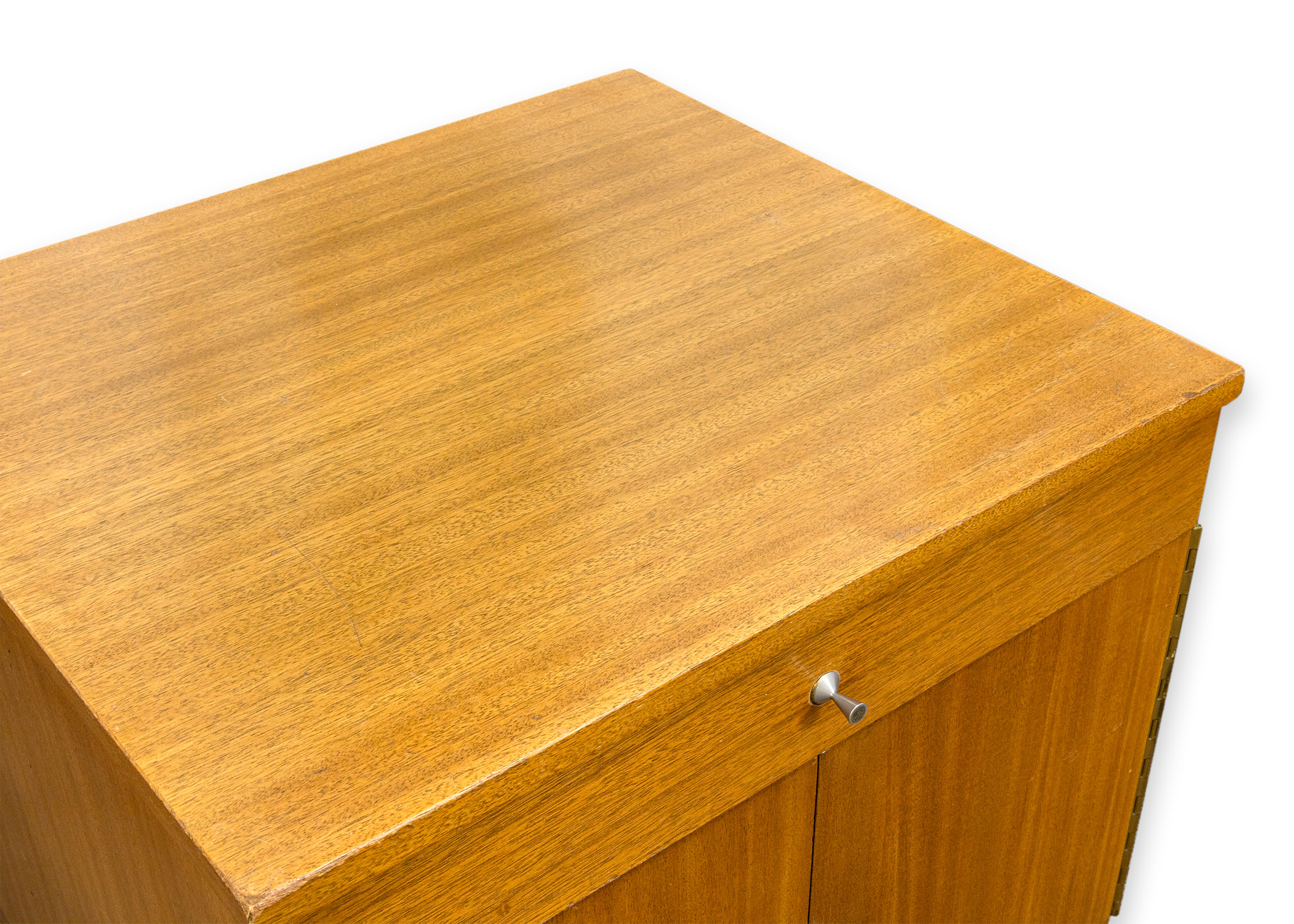 Paul McCobb 7770 Nachttisch mit Holzplatte für Calvin Furniture Co. Grand Rapids Mod im Zustand „Gut“ im Angebot in Keego Harbor, MI
