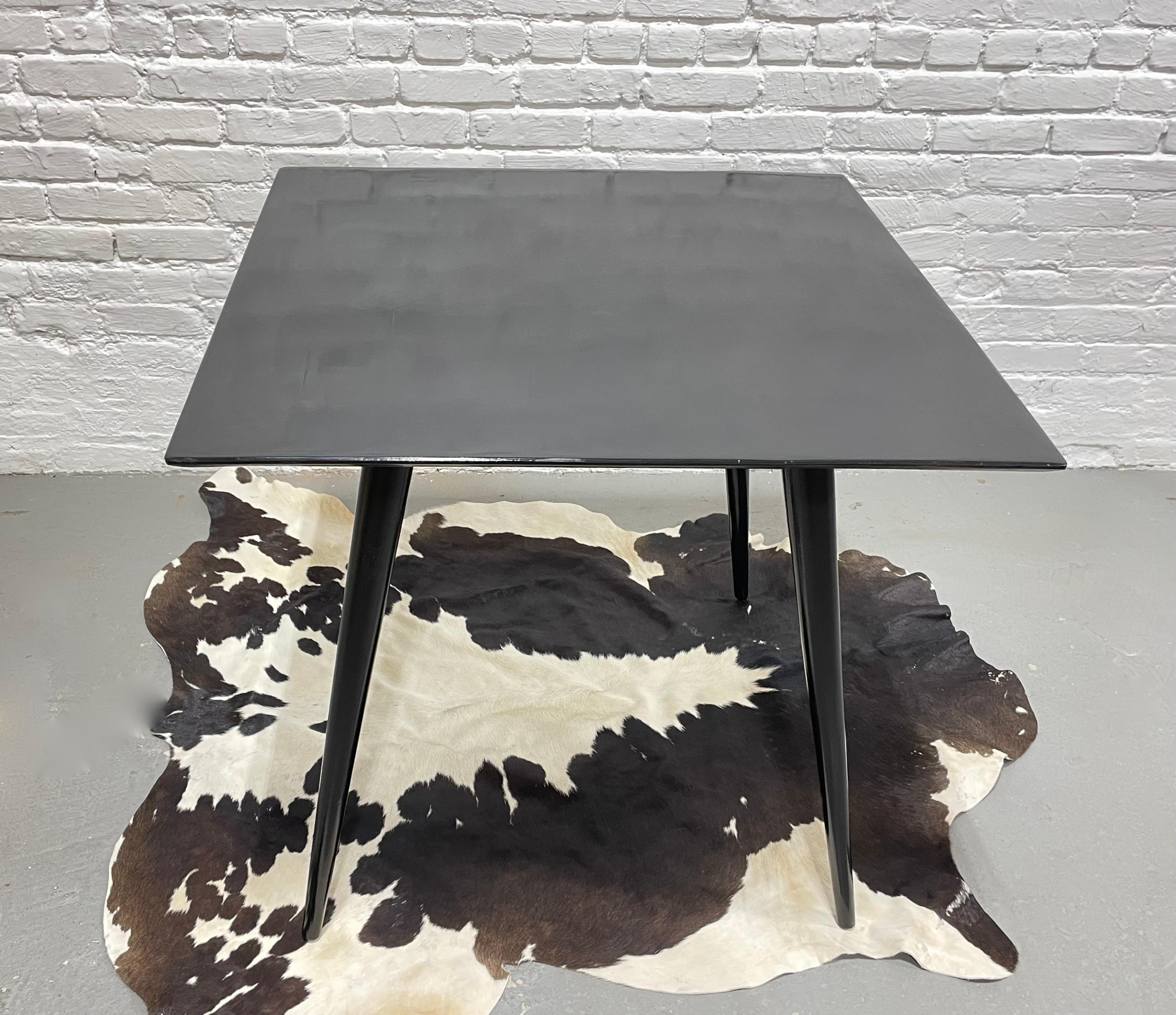 Paul MCCOBB Apartment Sized Mid Century Modern Ebonized DINING TABLE In Good Condition For Sale In Weehawken, NJ