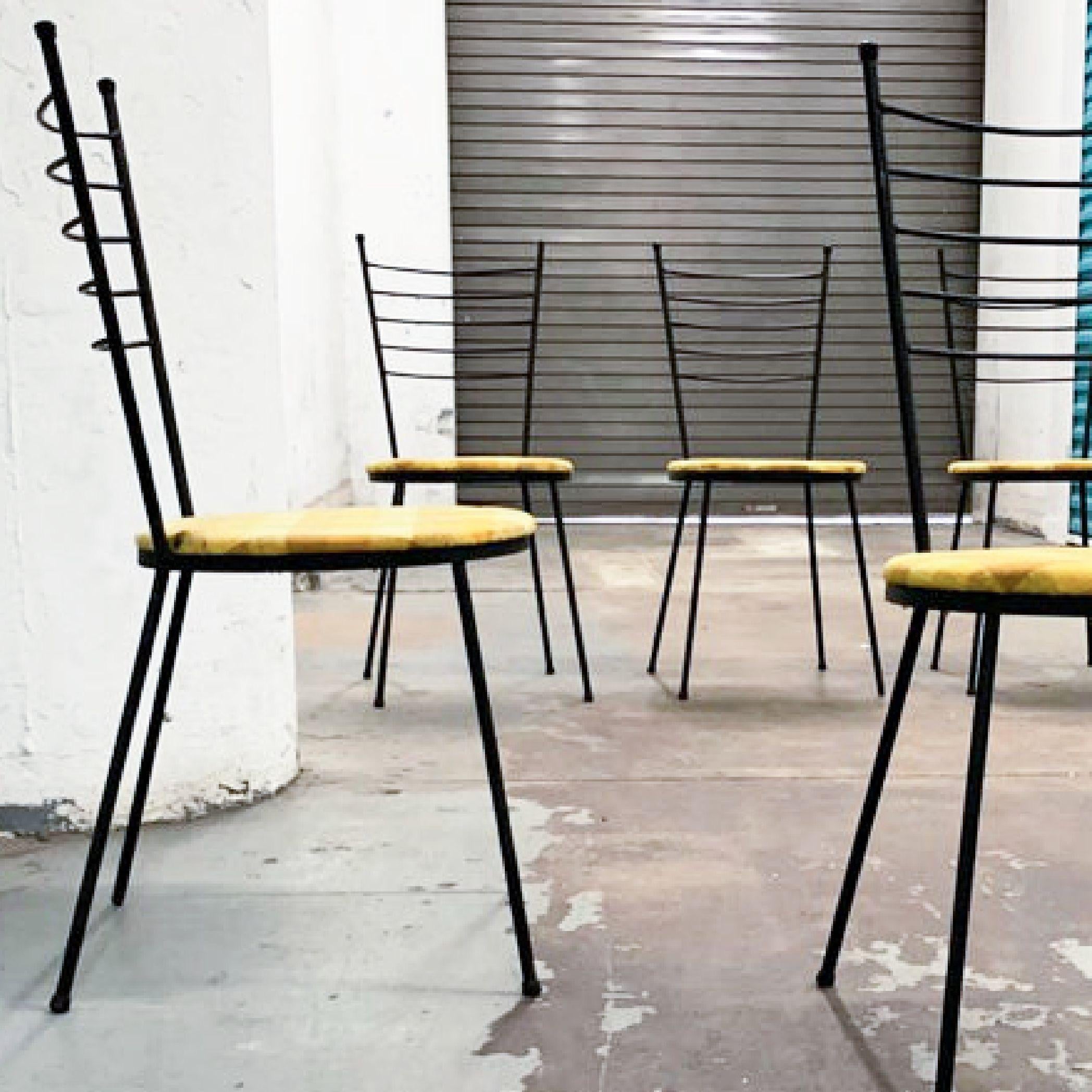 Paul McCobb Arbuck Wrought Iron Hairpin Chairs Set, 1950s, Indoor Outdoor Patio In Good Condition For Sale In Brooklyn, NY