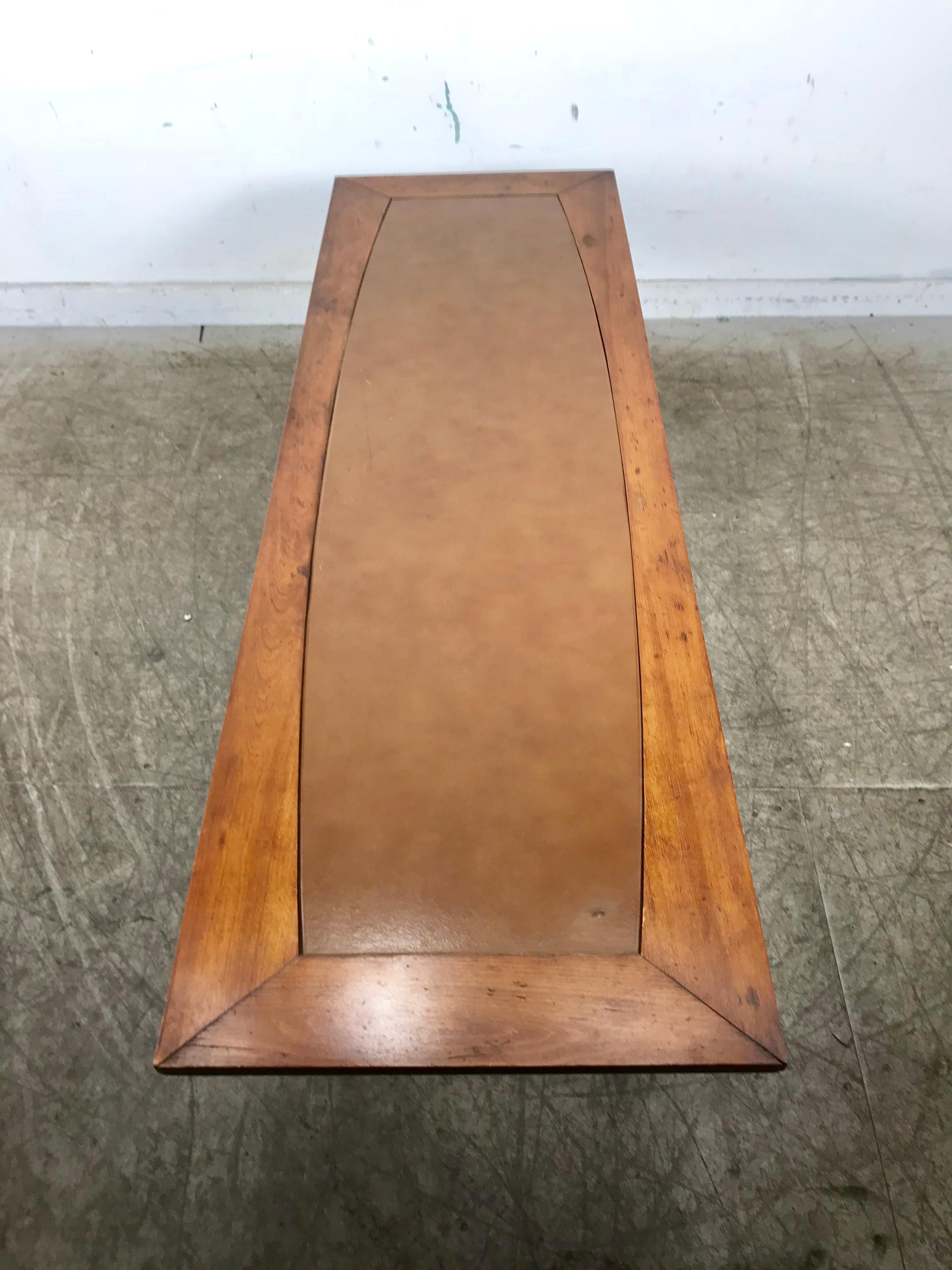 American Paul McCobb Beech wood and Leather cocktail table.Perimeter Group, Winchendon For Sale