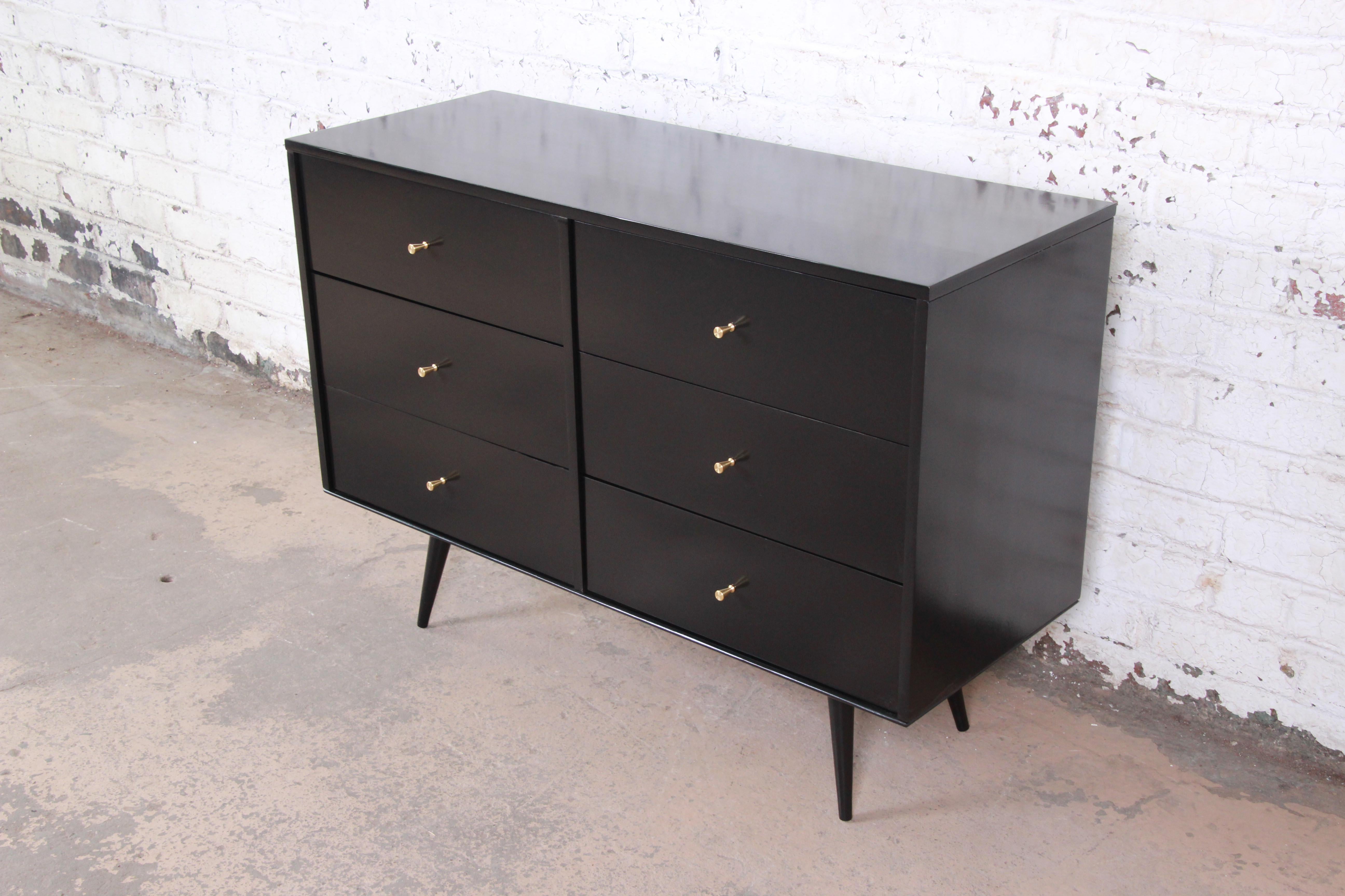 Paul McCobb Black Lacquered Planner Group Six-Drawer Dresser In Good Condition In South Bend, IN