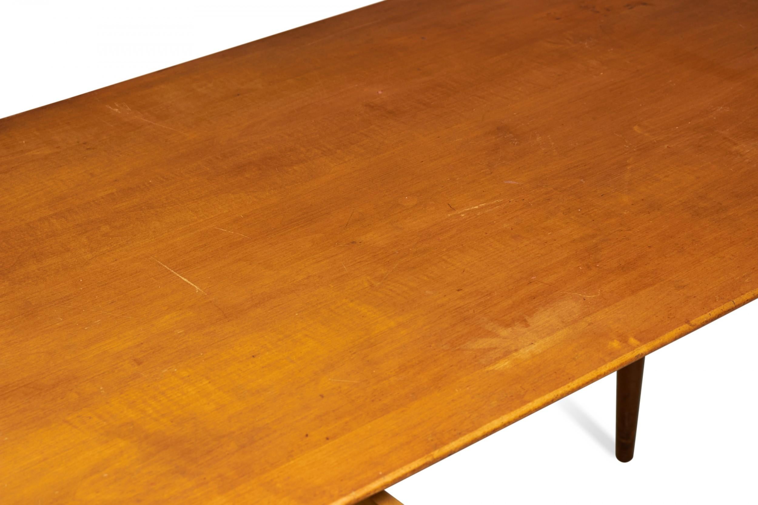 Paul McCobb Blond Maple Student Desk (model 1560) For Sale 3