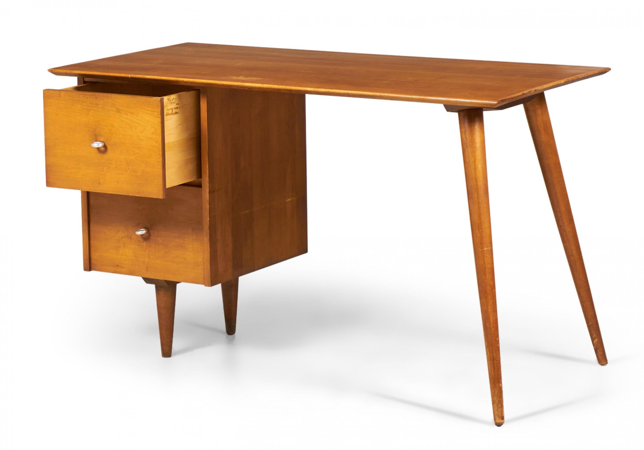 Paul McCobb Blond Maple Student Desk (model 1560) For Sale 1