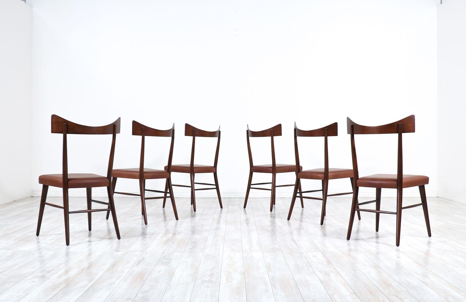 Fachmännisch restauriert – Paul McCobb „Bowtie“ Esszimmerstühle für Winchendon Furniture im Zustand „Hervorragend“ im Angebot in Los Angeles, CA