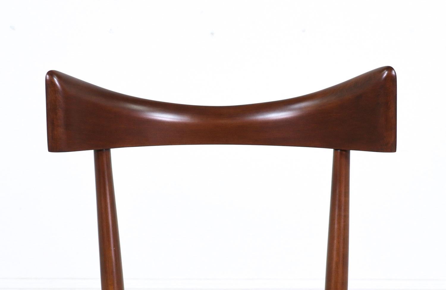 Fachmännisch restauriert – Paul McCobb „Bowtie“ Esszimmerstühle für Winchendon Furniture im Angebot 2