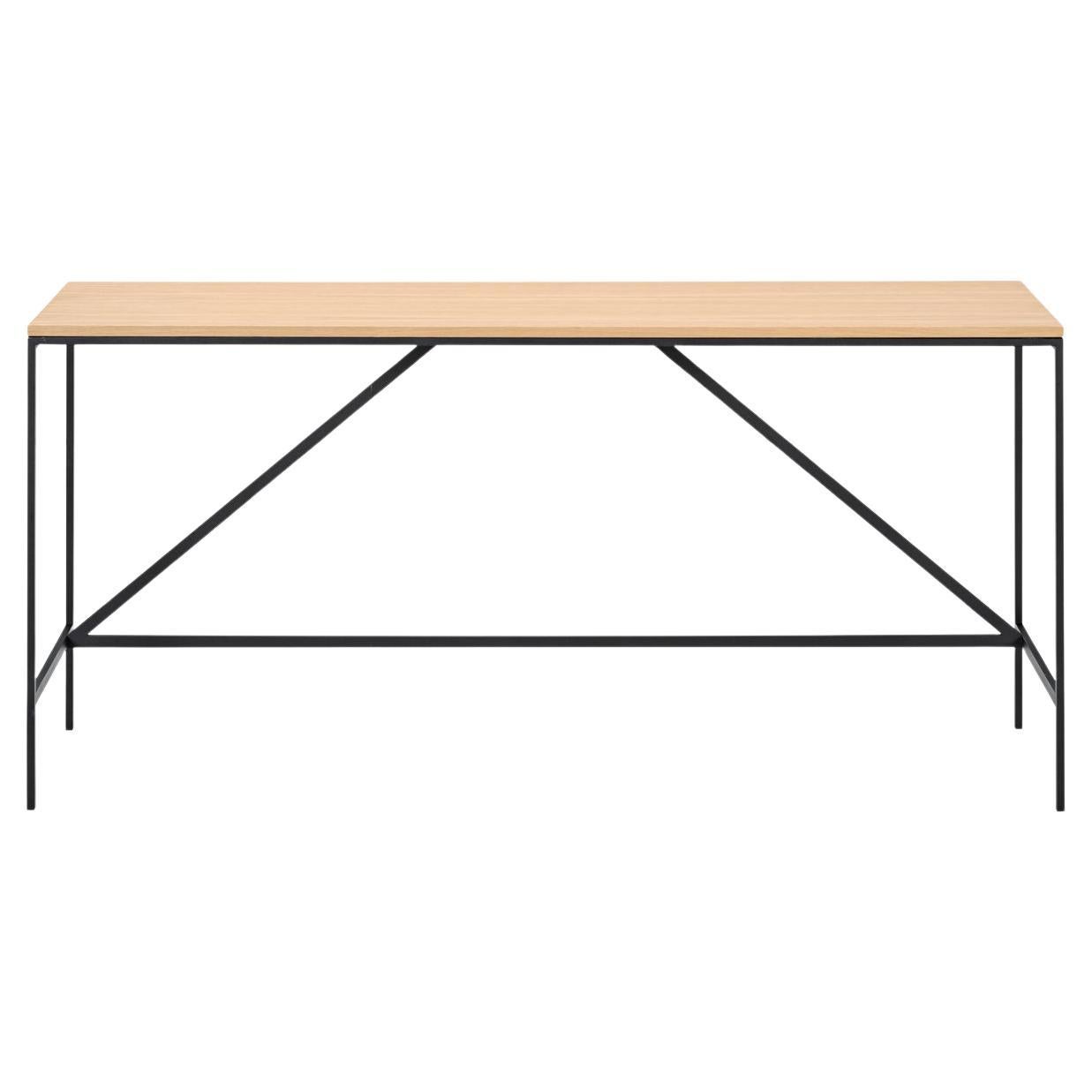Console Cache et ensemble de deux tiroirs en chêne pour Karakter 

La base de la série Cache, qui fait partie de la vaste série Planner de Paul McCobb, est une table magnifiquement simpliste et facile à utiliser, avec des pieds en acier fins et