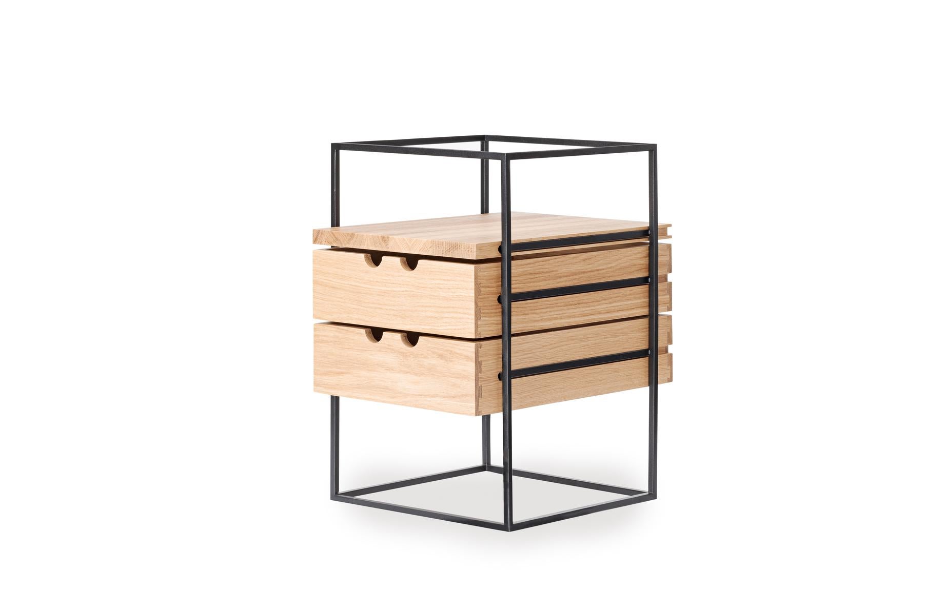 Paul Mccobb Cache Desk Organiser For Karakter

The foundation of the Cache series, part of Paul McCobb’s extensive Planner series, is a beautifully simplistic and easy table with slim and straight steel legs, stripped from any details or ornament,