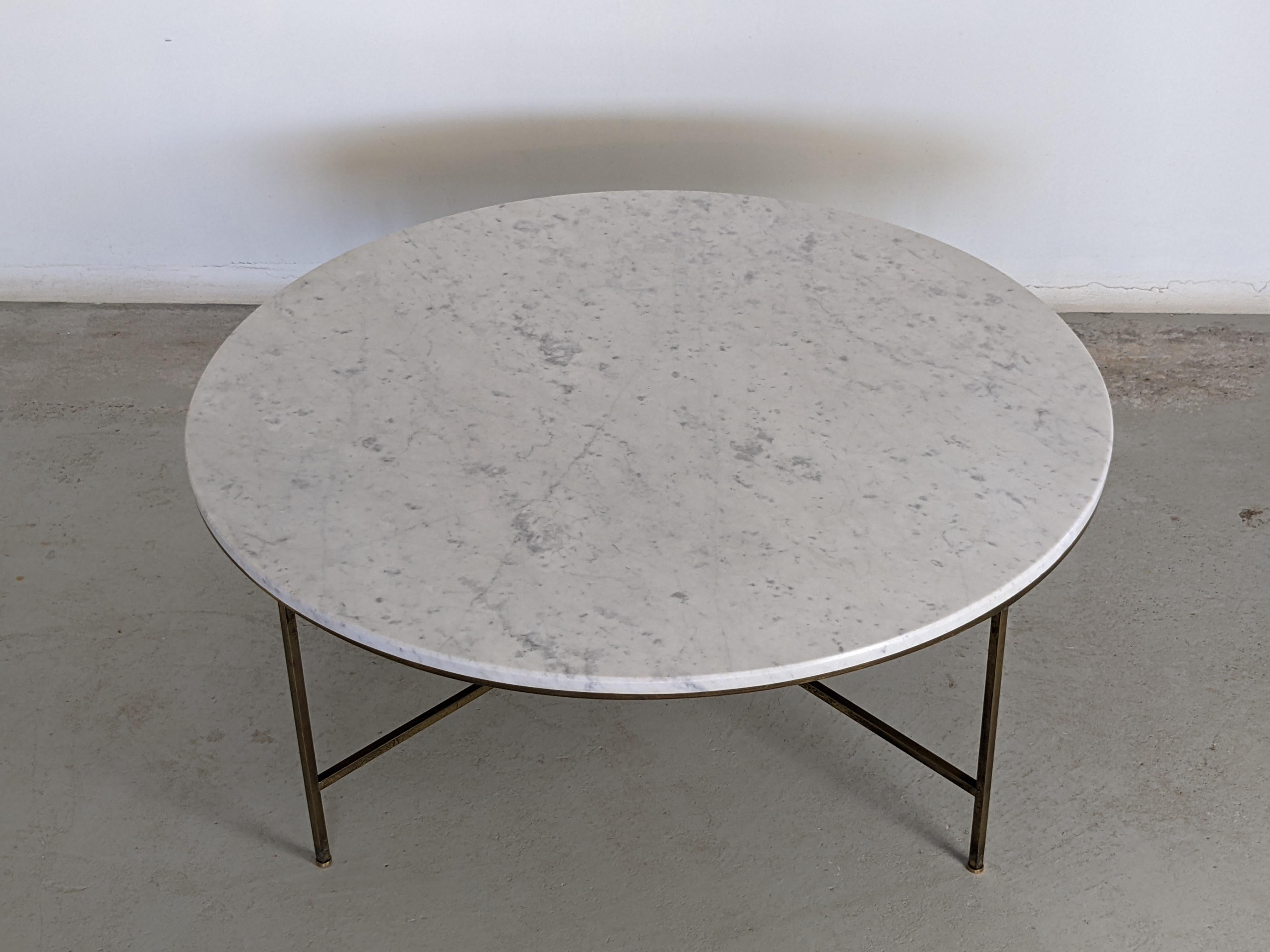 Paul McCobb & Calvin Furniture Round Coffee Table in Marble & Brass, 1950s In Good Condition In La Teste De Buch, FR