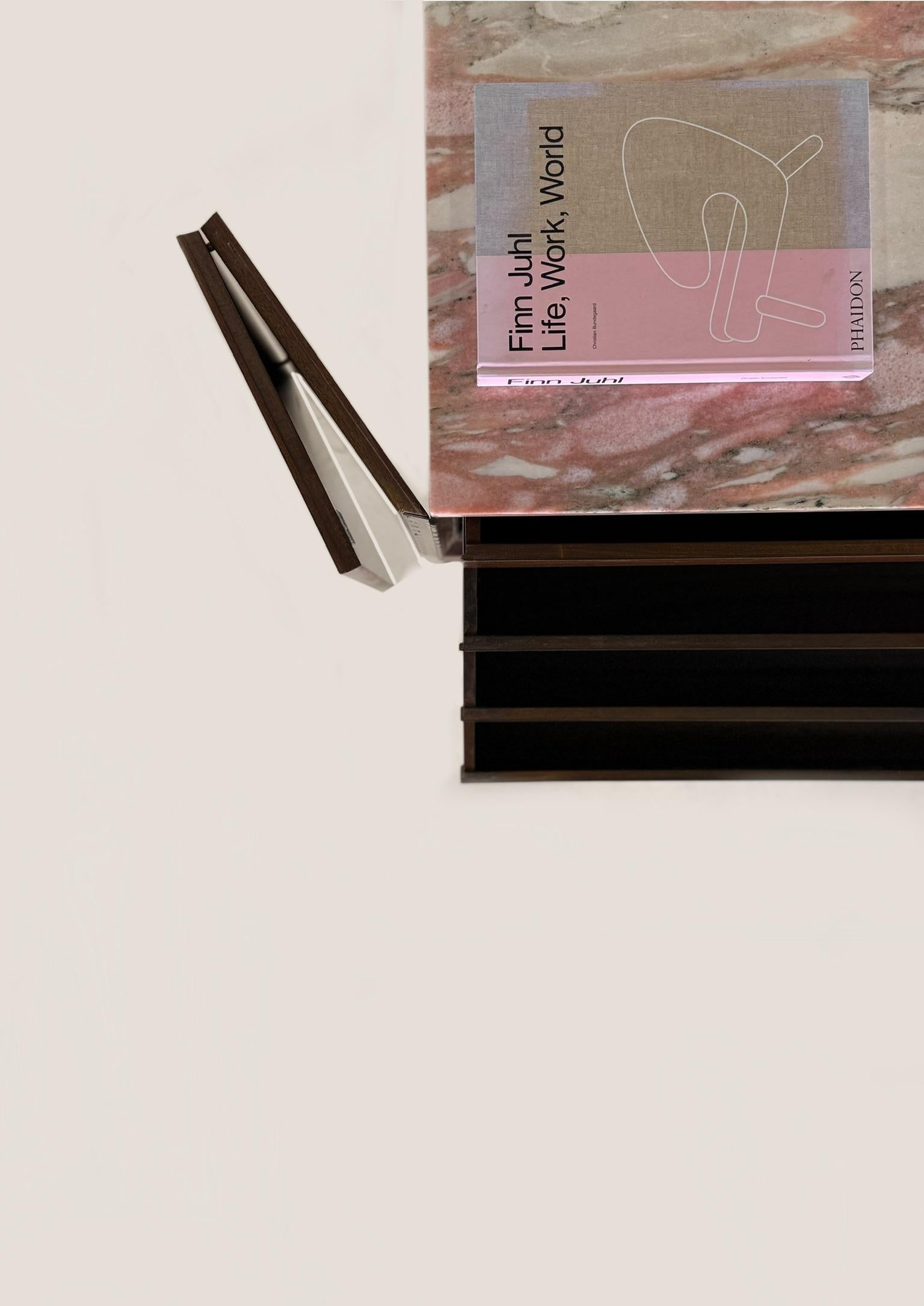 Paul McCobb Calvin Group Comò della Collection'S con piano in marmo rosa in vendita 1