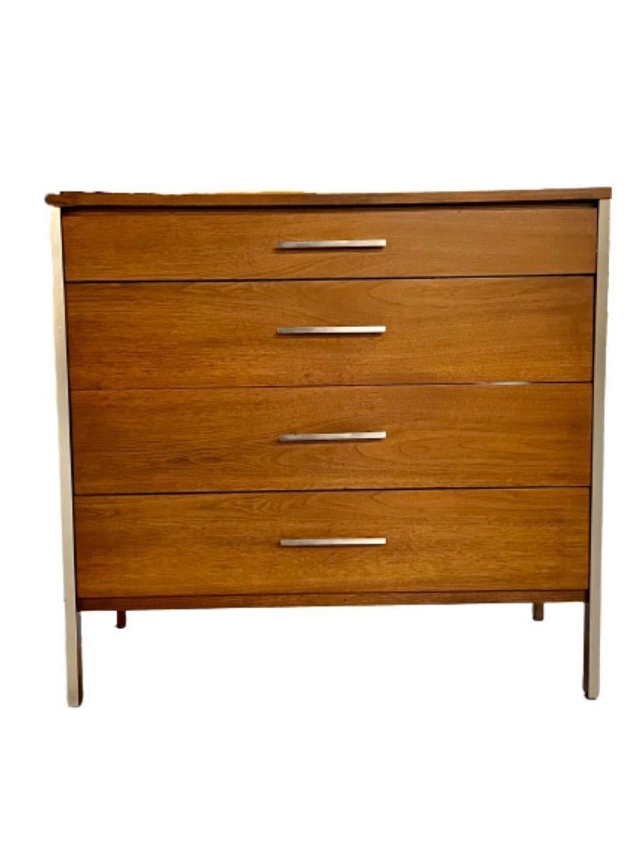 Métal Paul McCobb Calvin Linear Group Dresser, Chest, Commode, Mid-Century Modern en vente