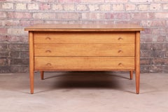 Paul McCobb Connoisseur Collection Mahogany and Brass Cocktail Table, 1950s