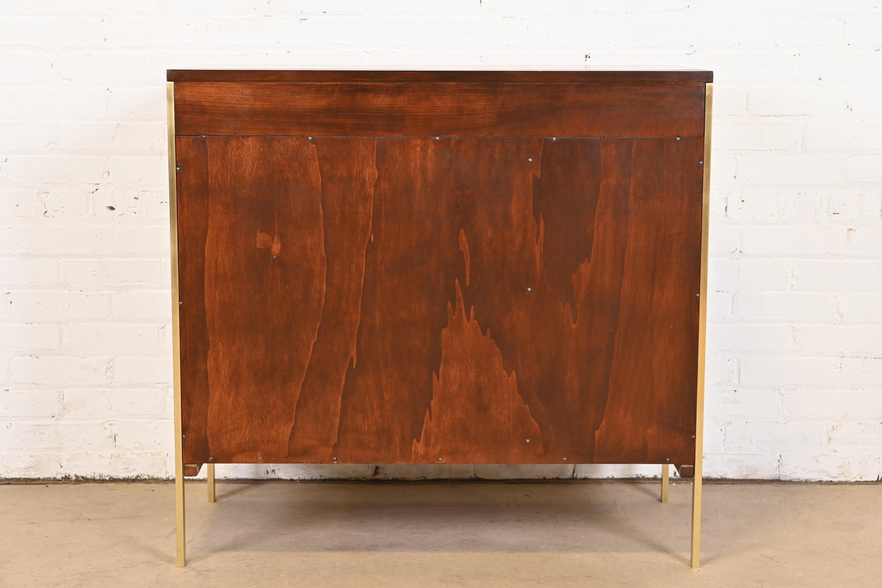 Paul McCobb Connoisseur Collection Mahogany and Brass Lift Top Bar Cabinet en vente 9