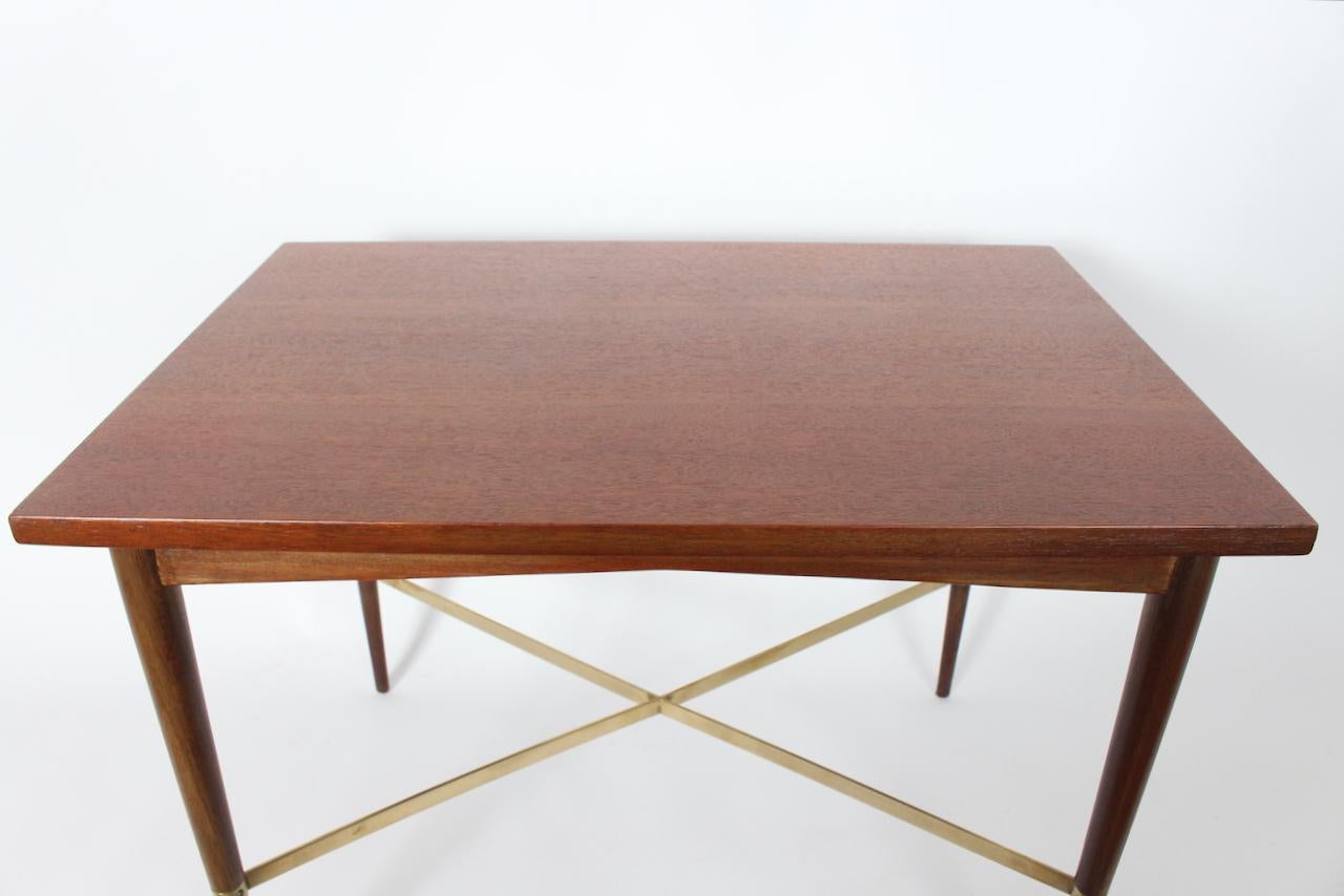 Table d'appoint Paul McCobb Collection Connoisseur en acajou et laiton en vente 3