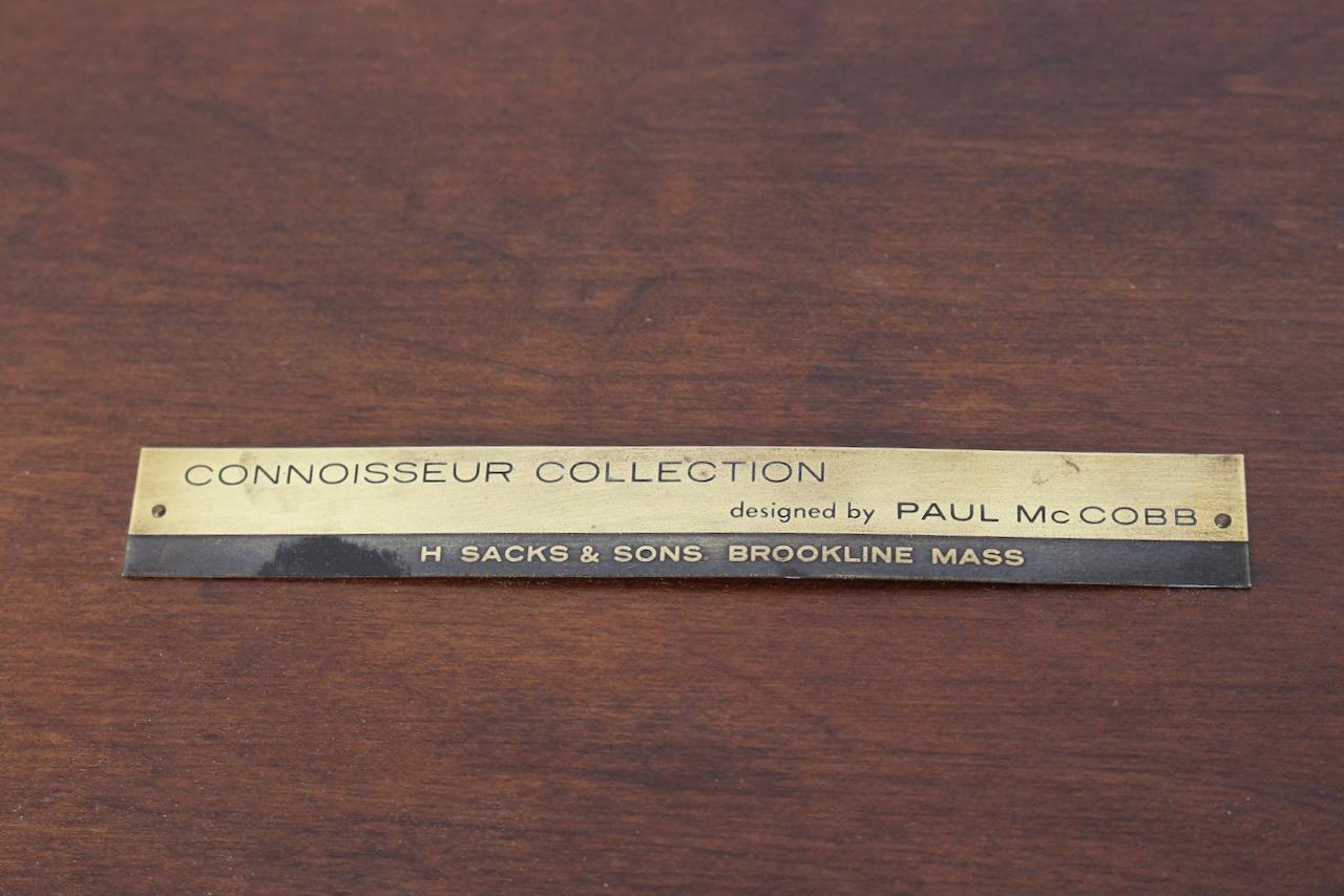 Table d'appoint Paul McCobb Collection Connoisseur en acajou et laiton en vente 8