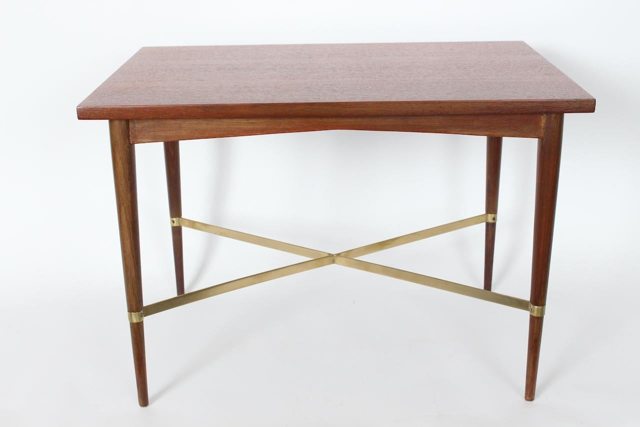Table d'appoint Paul McCobb Collection Connoisseur en acajou et laiton en vente 2