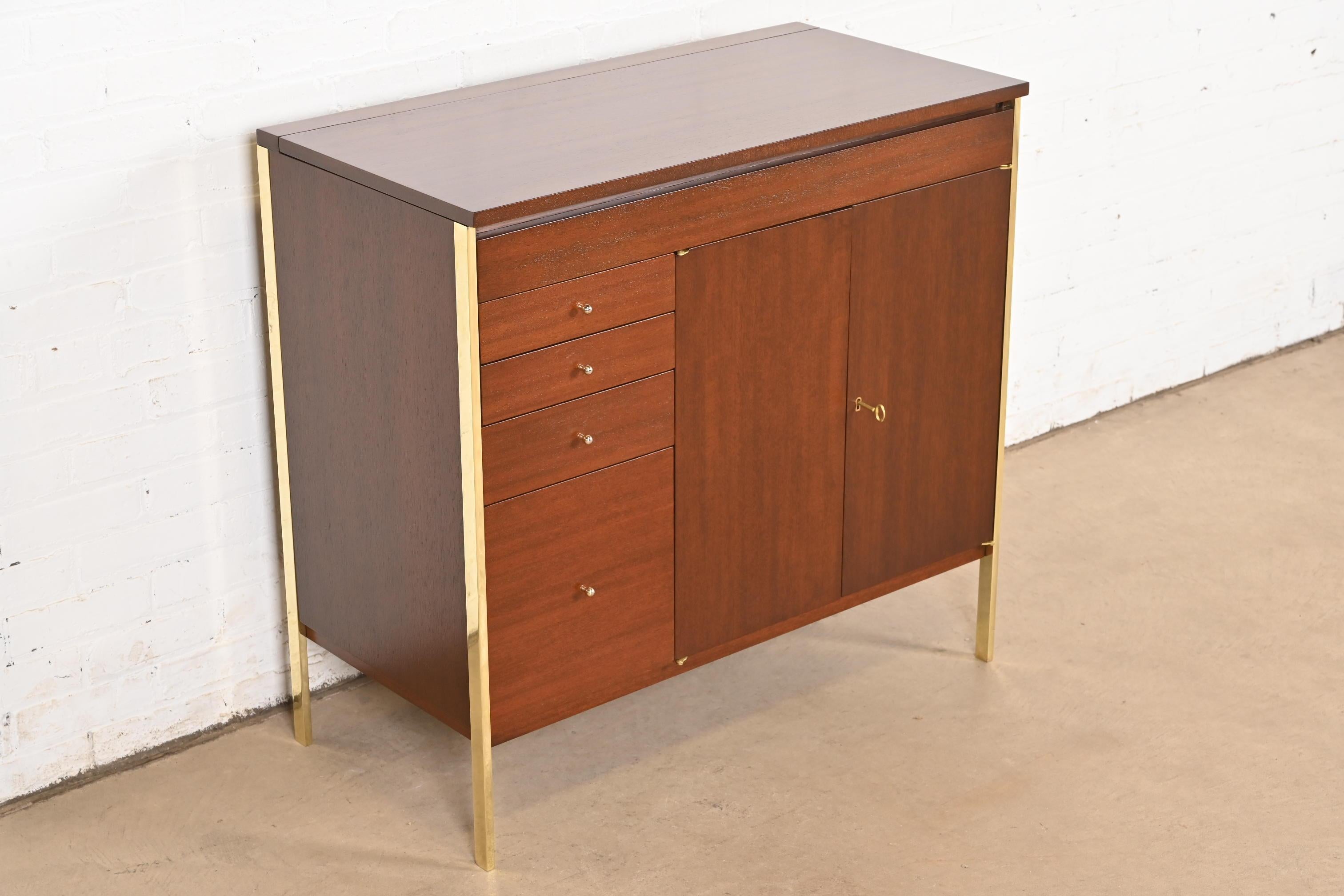 Paul McCobb Connoisseur Collection Mahogany Lift Top Bar Cabinet, Refinished In Good Condition For Sale In South Bend, IN