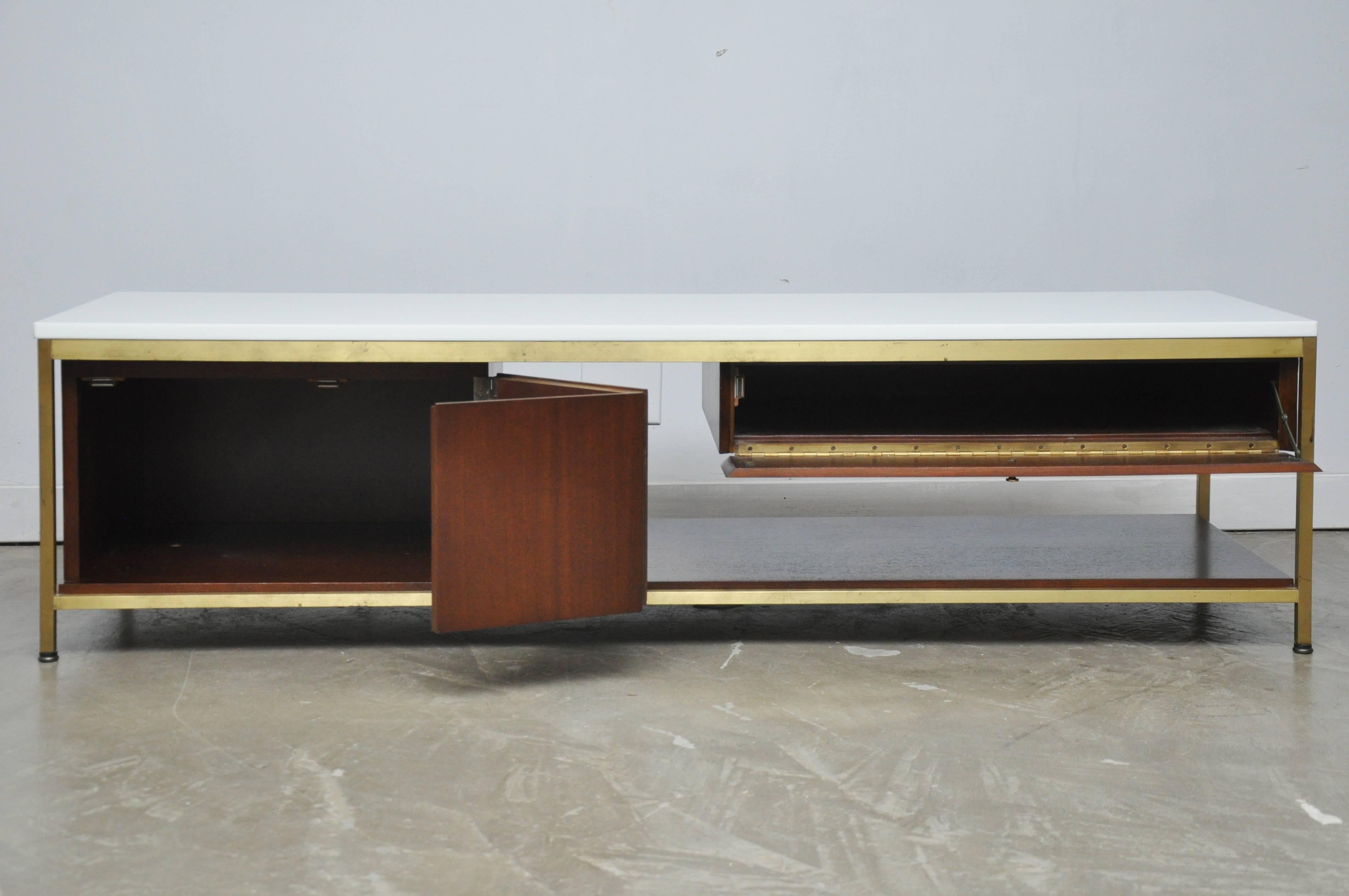 Paul McCobb Console Cocktail Table In Excellent Condition In Chicago, IL