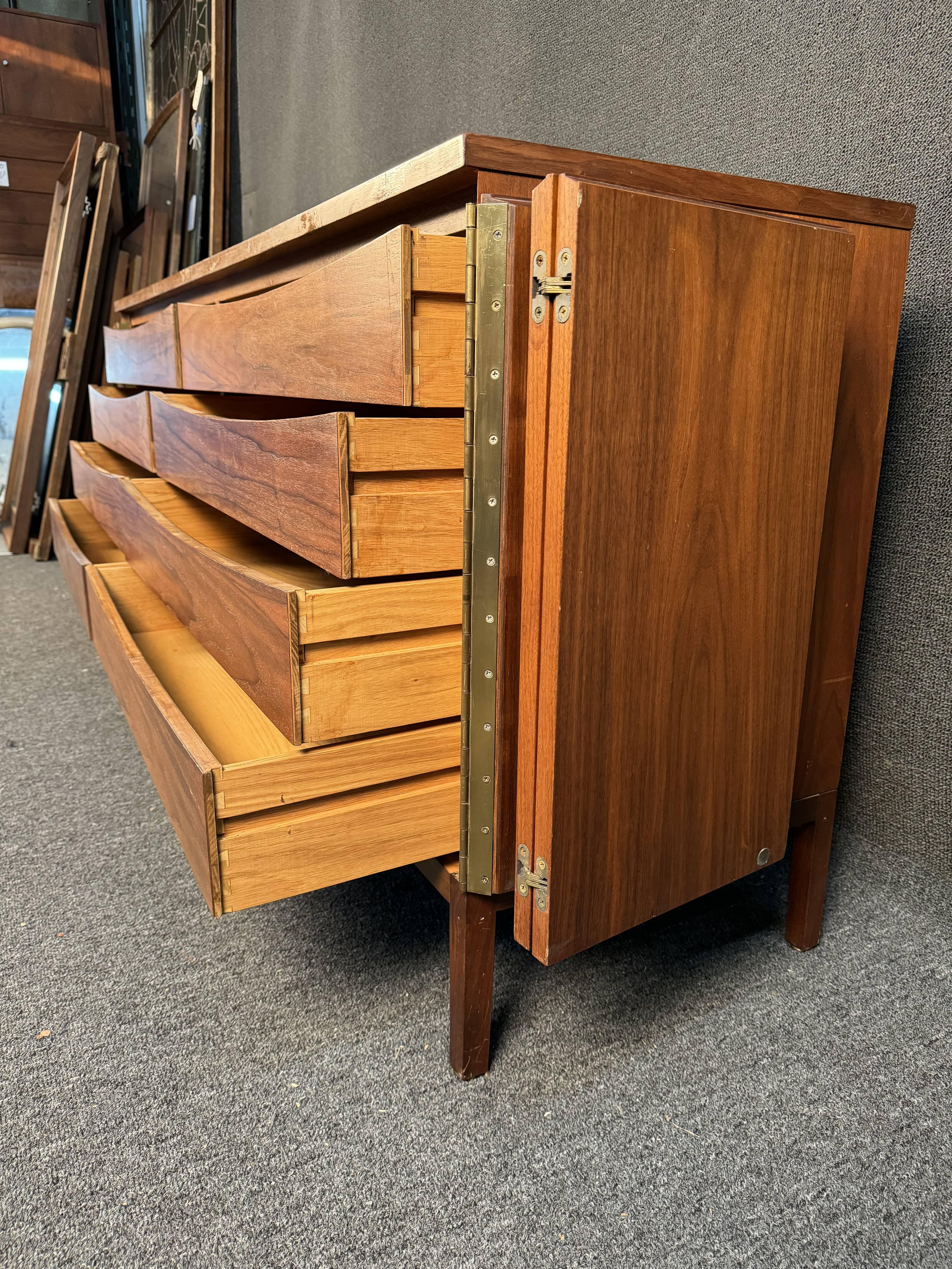 Paul McCobb - Credenza di Calvin Furniture in vendita 4