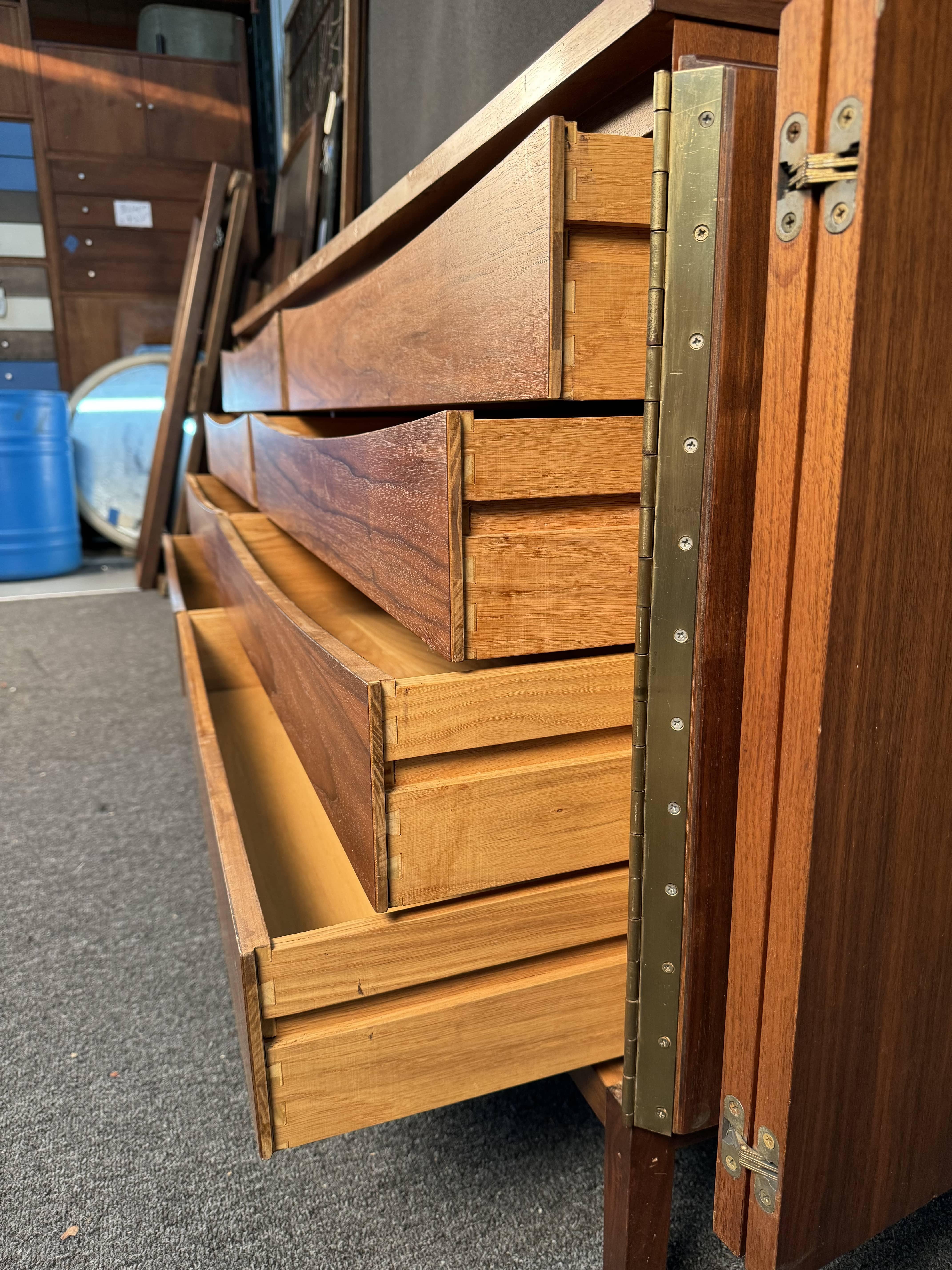Paul McCobb - Credenza di Calvin Furniture in vendita 5