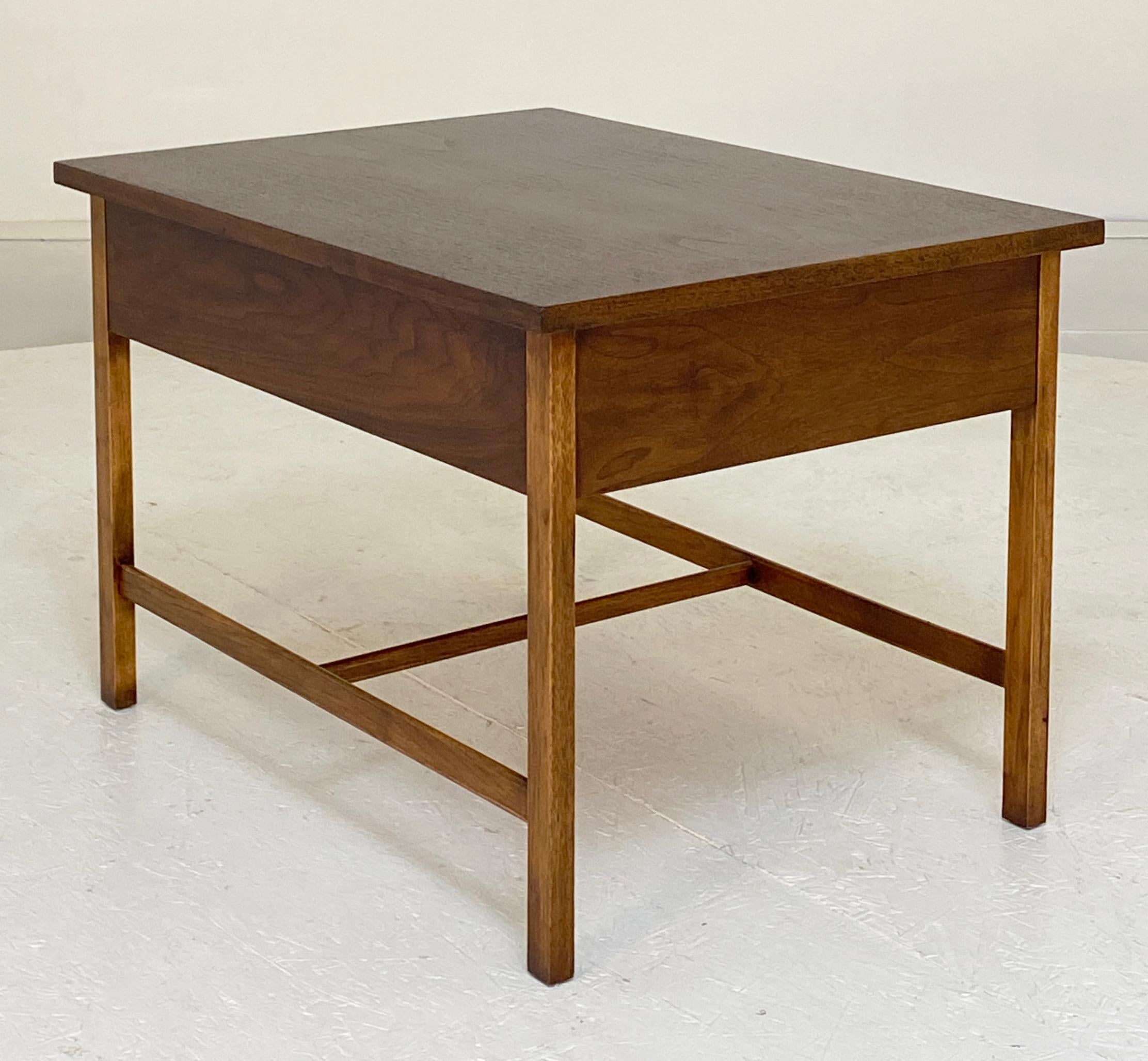 Neu lackierter Paul McCobb Delineator für Lane Furniture Beistelltisch (Moderne der Mitte des Jahrhunderts) im Angebot
