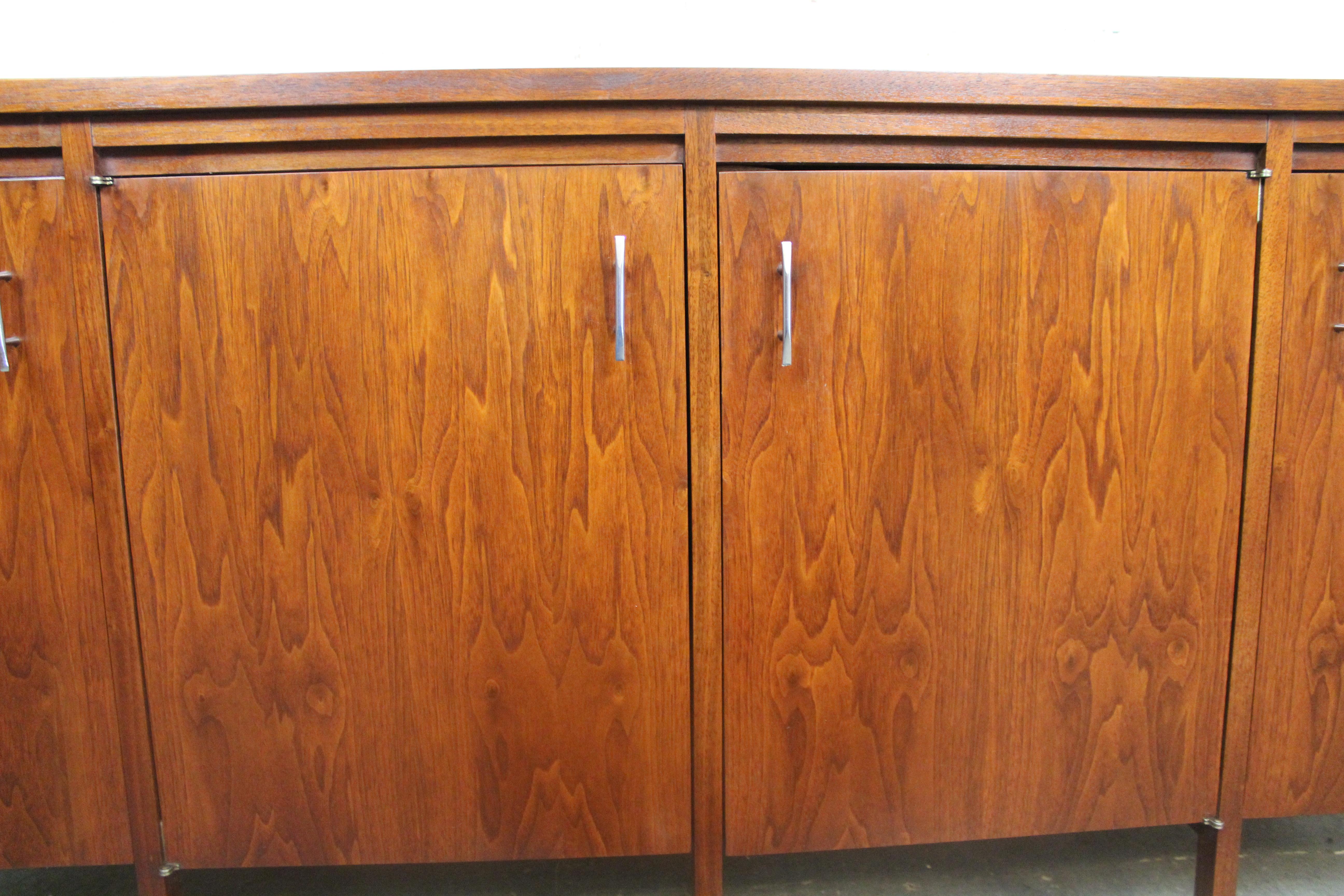 Paul McCobb 'Delineator' Sideboard for Lane For Sale 2