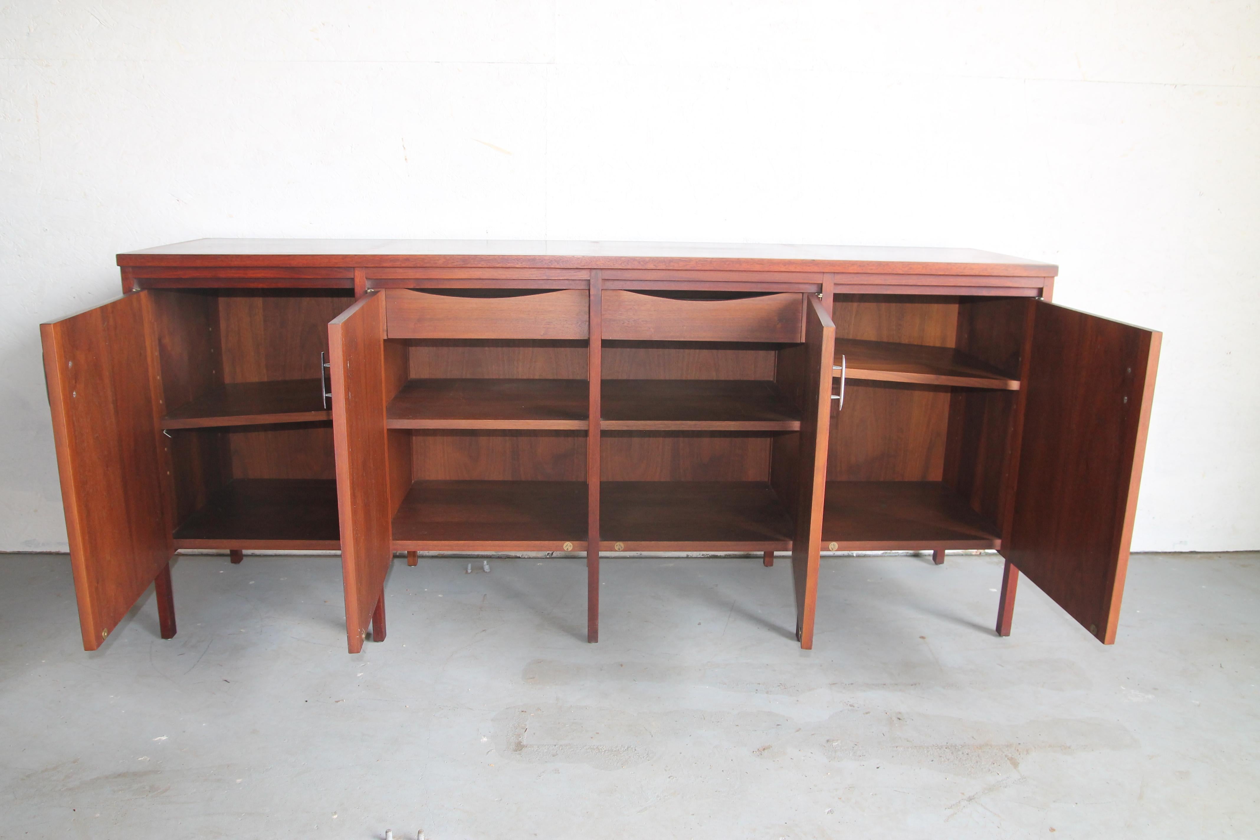 Paul McCobb Designed Credenza with Upper Cabinet In Good Condition In Asbury Park, NJ