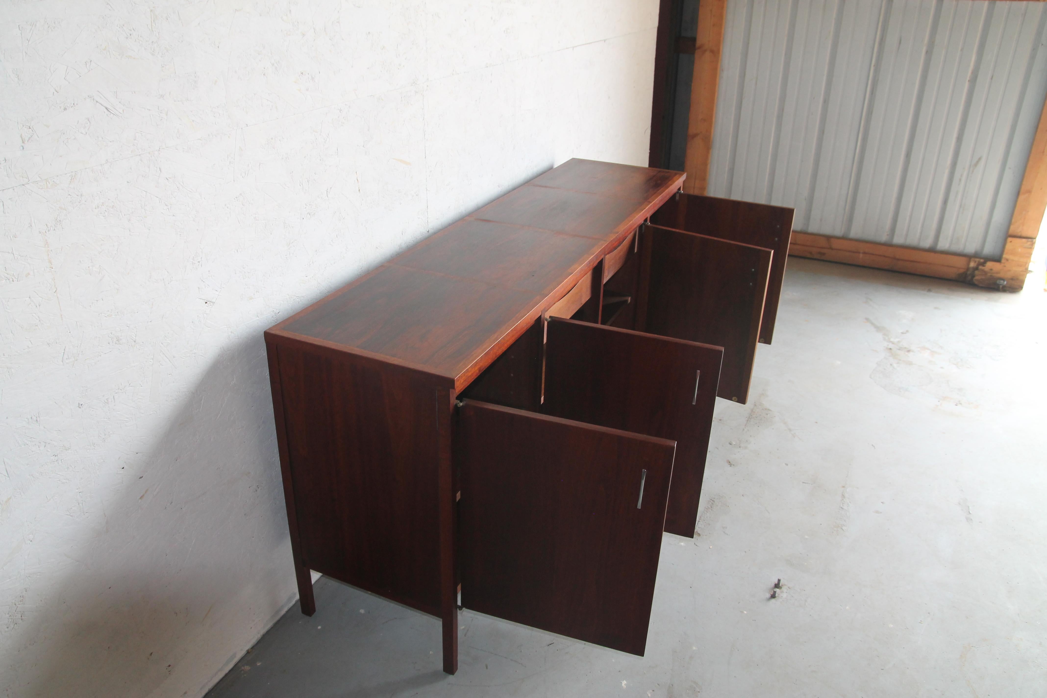 Mid-20th Century Paul McCobb Designed Credenza with Upper Cabinet