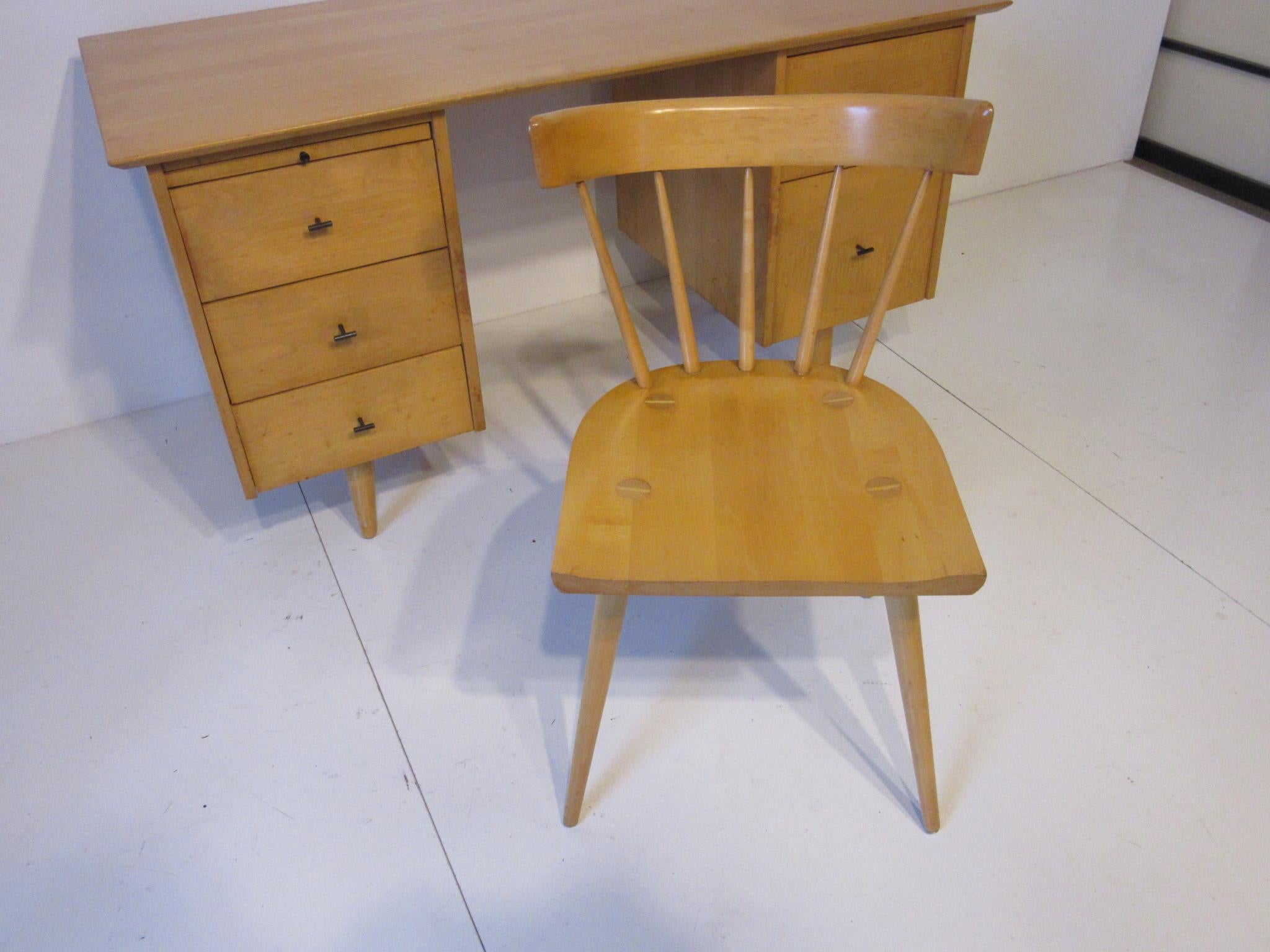 Paul McCobb Desk and Chair from the Planner Group  1