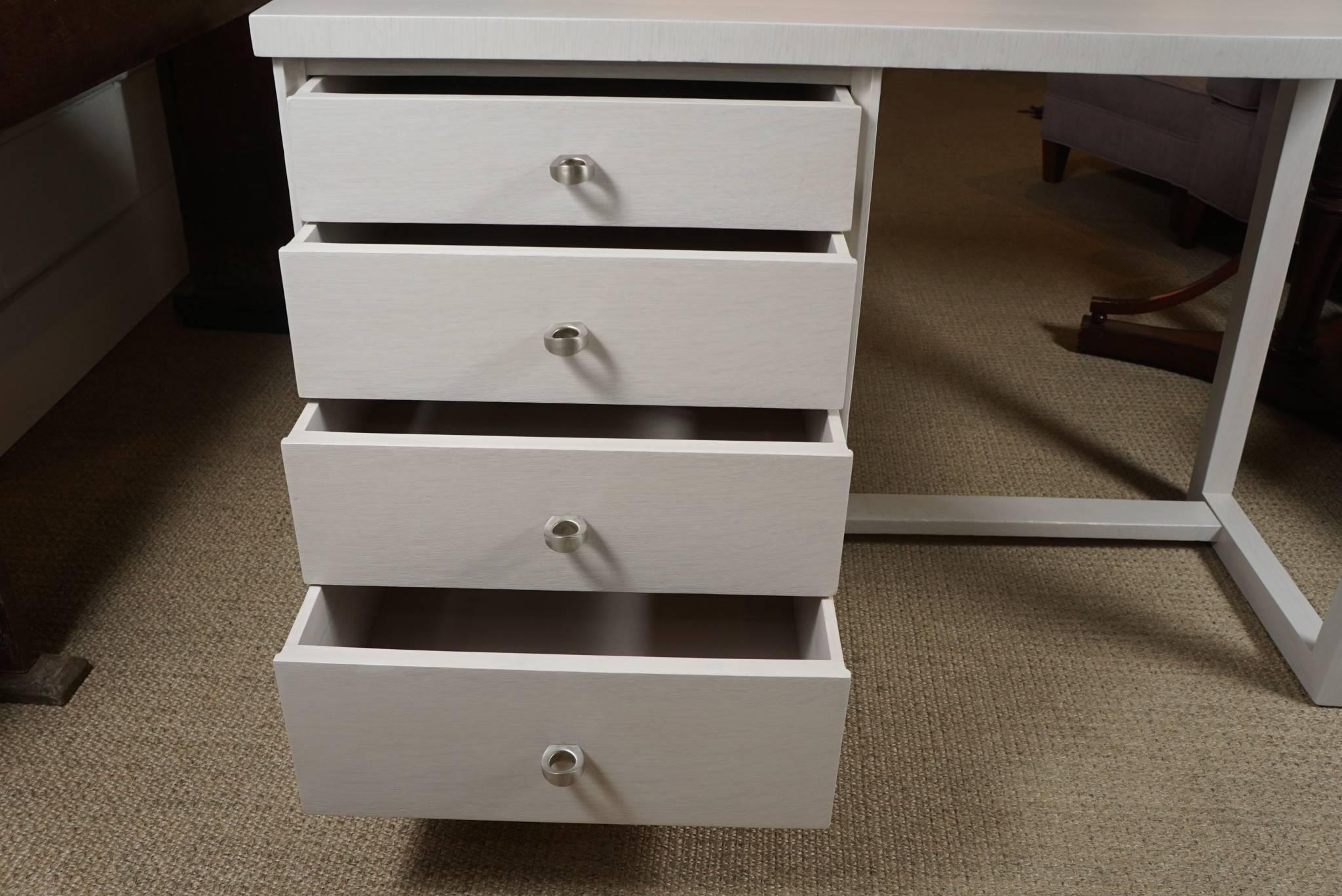 Paul McCobb Desk in a White Washed Finish In Excellent Condition For Sale In Hudson, NY