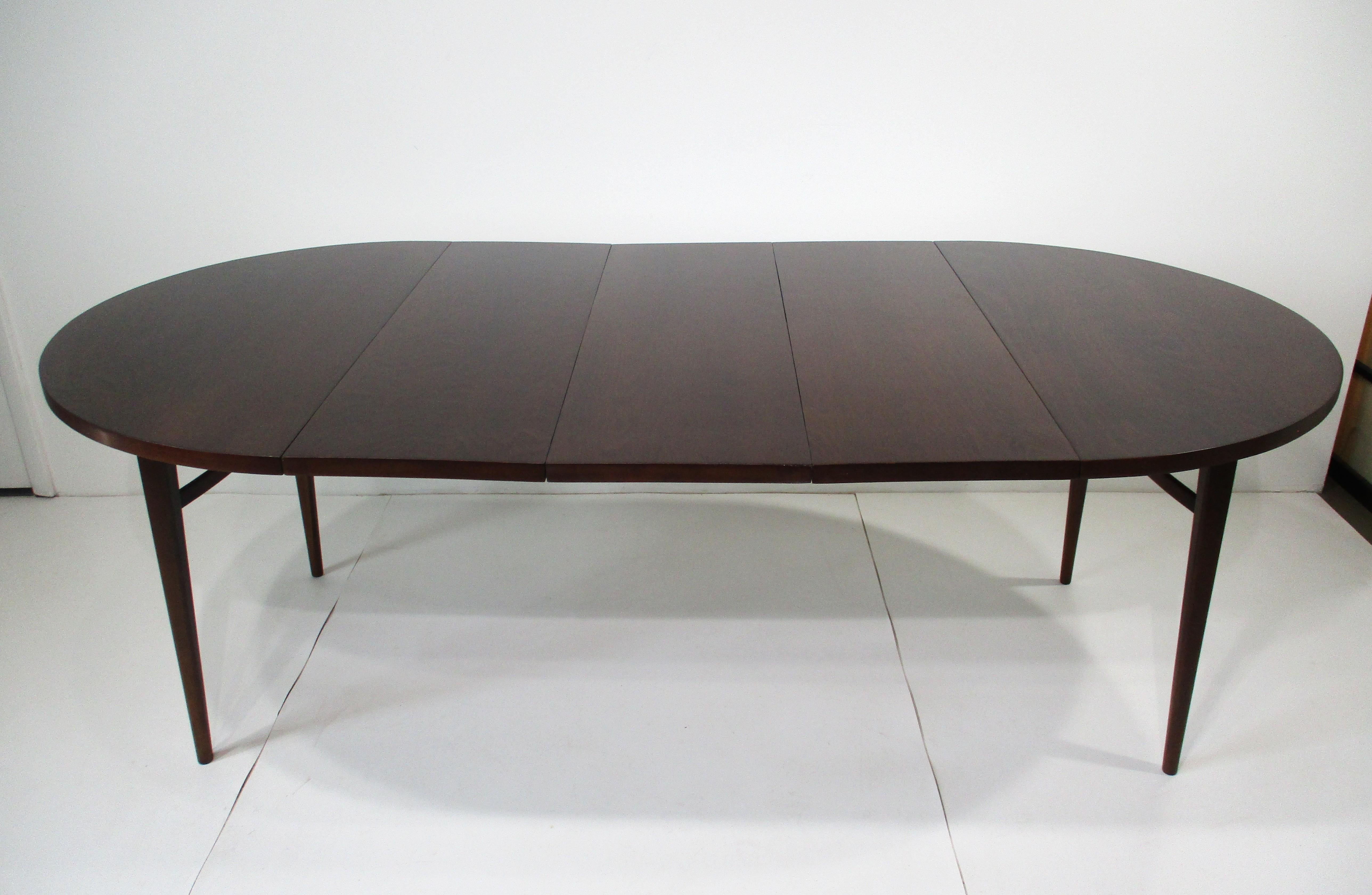 Paul McCobb Esstisch aus der Perimeter Group Collection (Holz) im Angebot