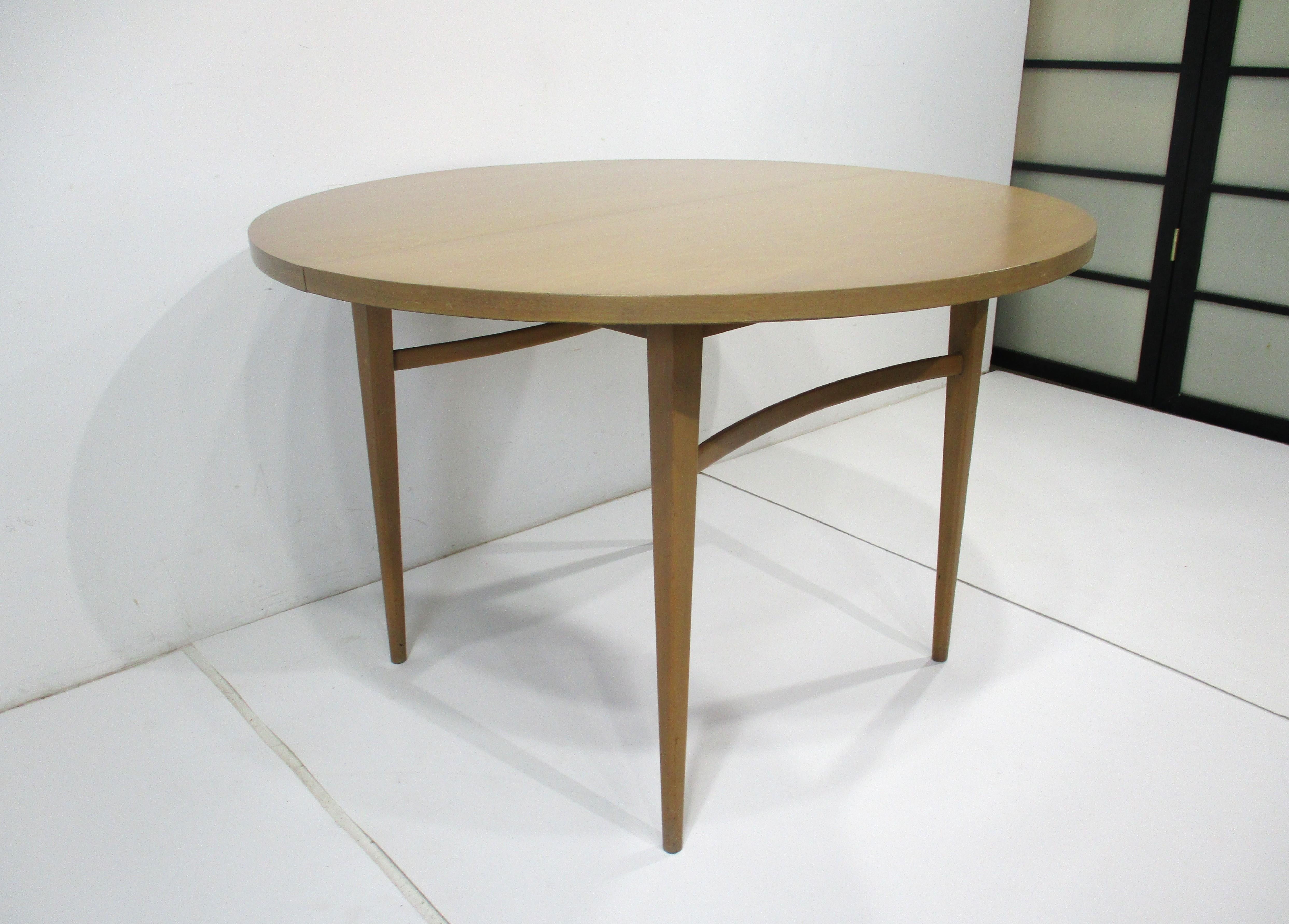 Paul McCobb Dining Table from the Perimeter Group Collection  For Sale 2