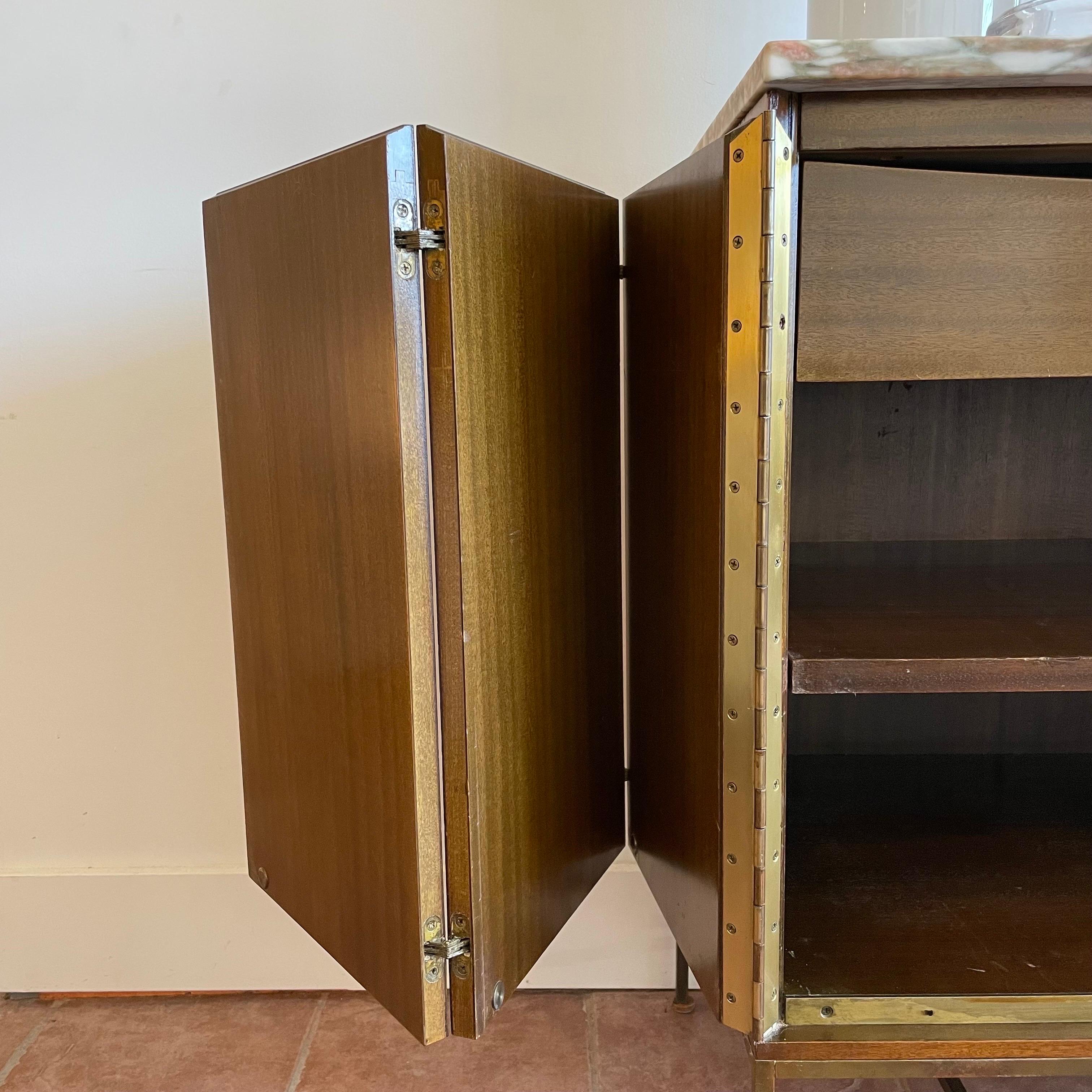 Paul McCobb Directional Marble-Top Credenza In Good Condition For Sale In Toronto, ON