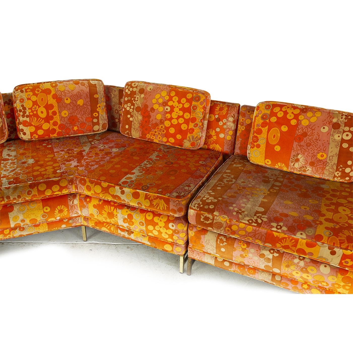 Paul McCobb Directional MCM Sectional Sofa Jack Lenor Larsen Primavera Fabric In Good Condition For Sale In Countryside, IL
