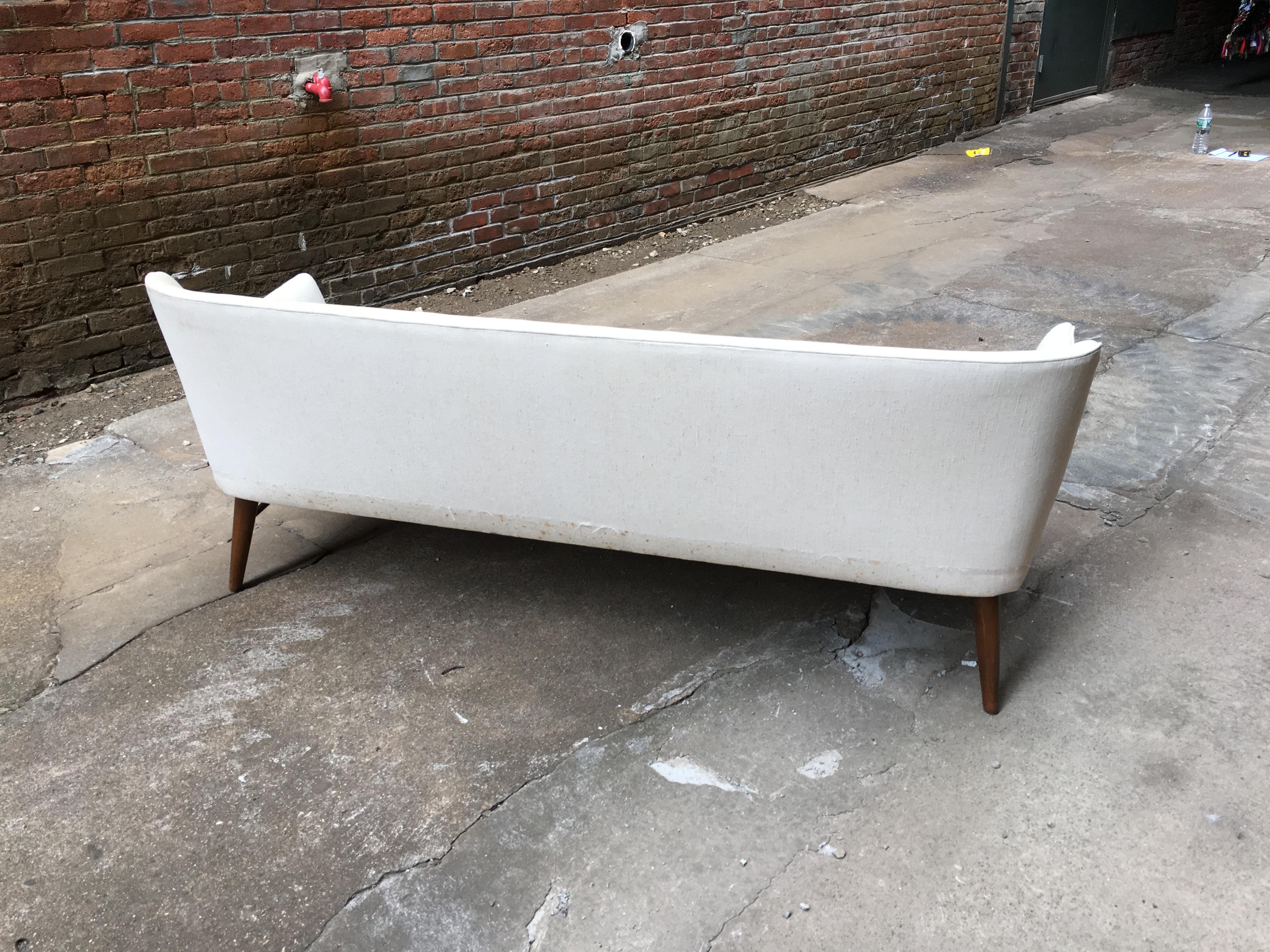 Paul McCobb Directional Tub Sofa In Good Condition In Garnerville, NY