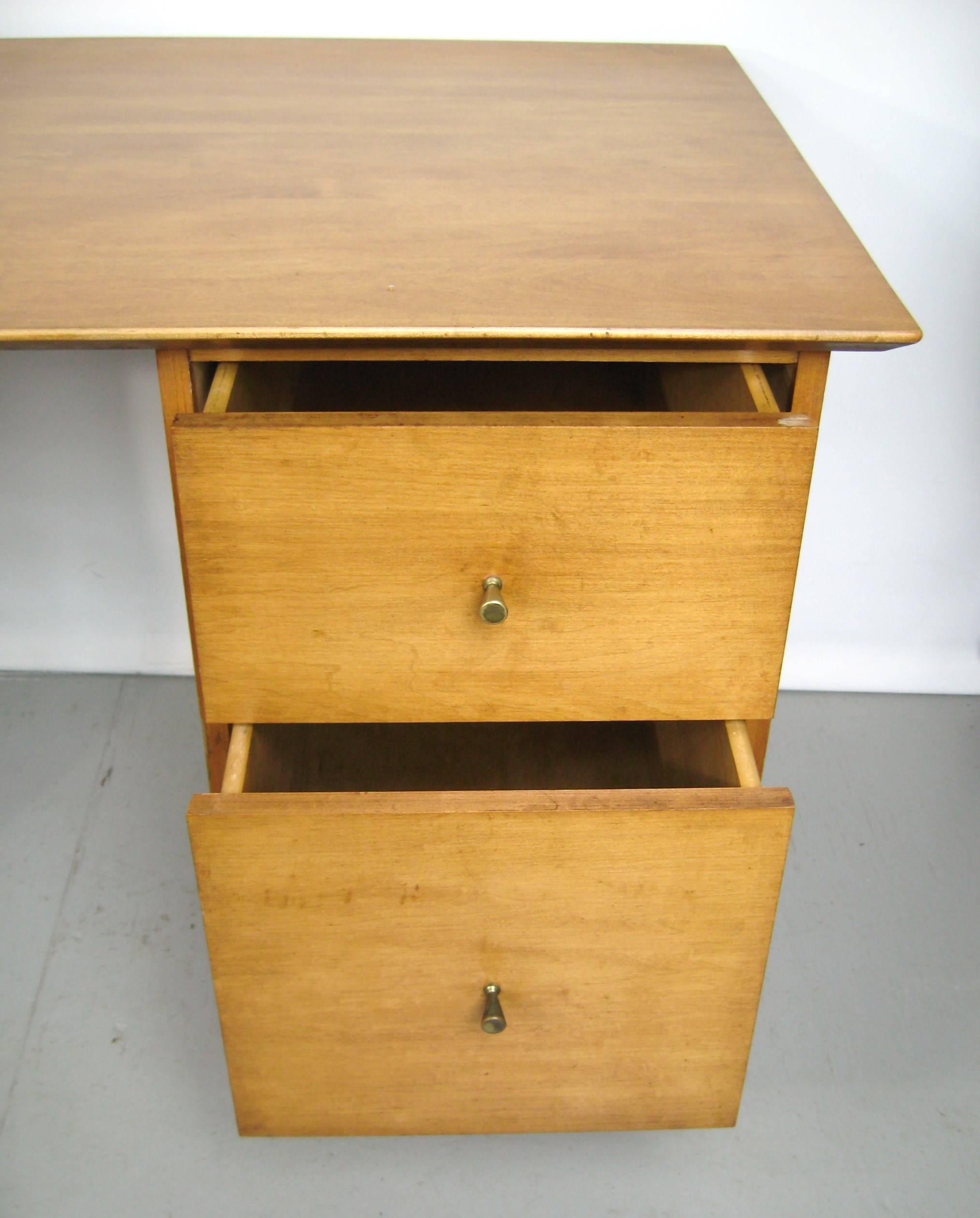 Mid-Century Modern Paul McCobb Double Pedestal Desk for Planner Group Midcentury