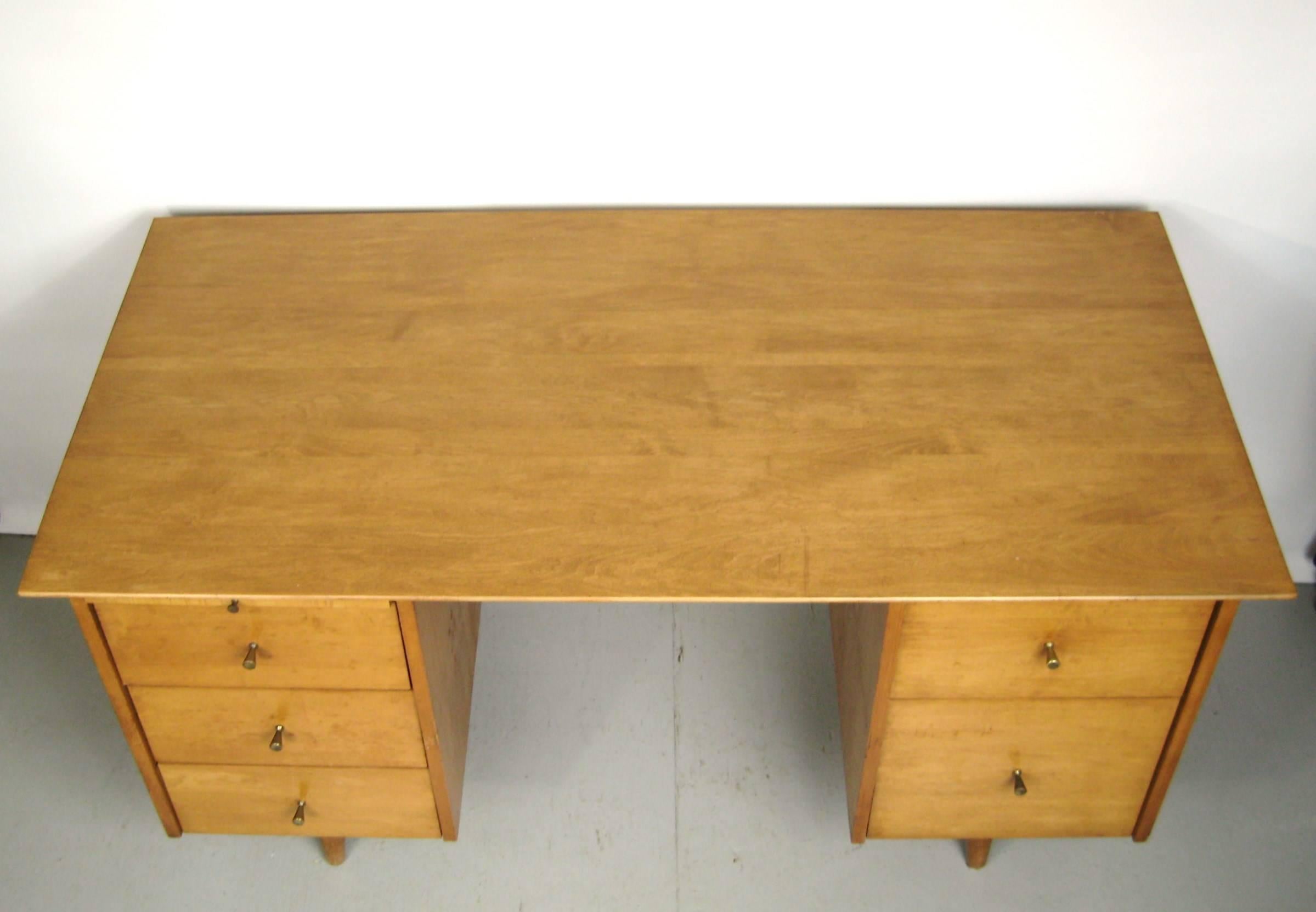 American Paul McCobb Double Pedestal Desk for Planner Group Midcentury