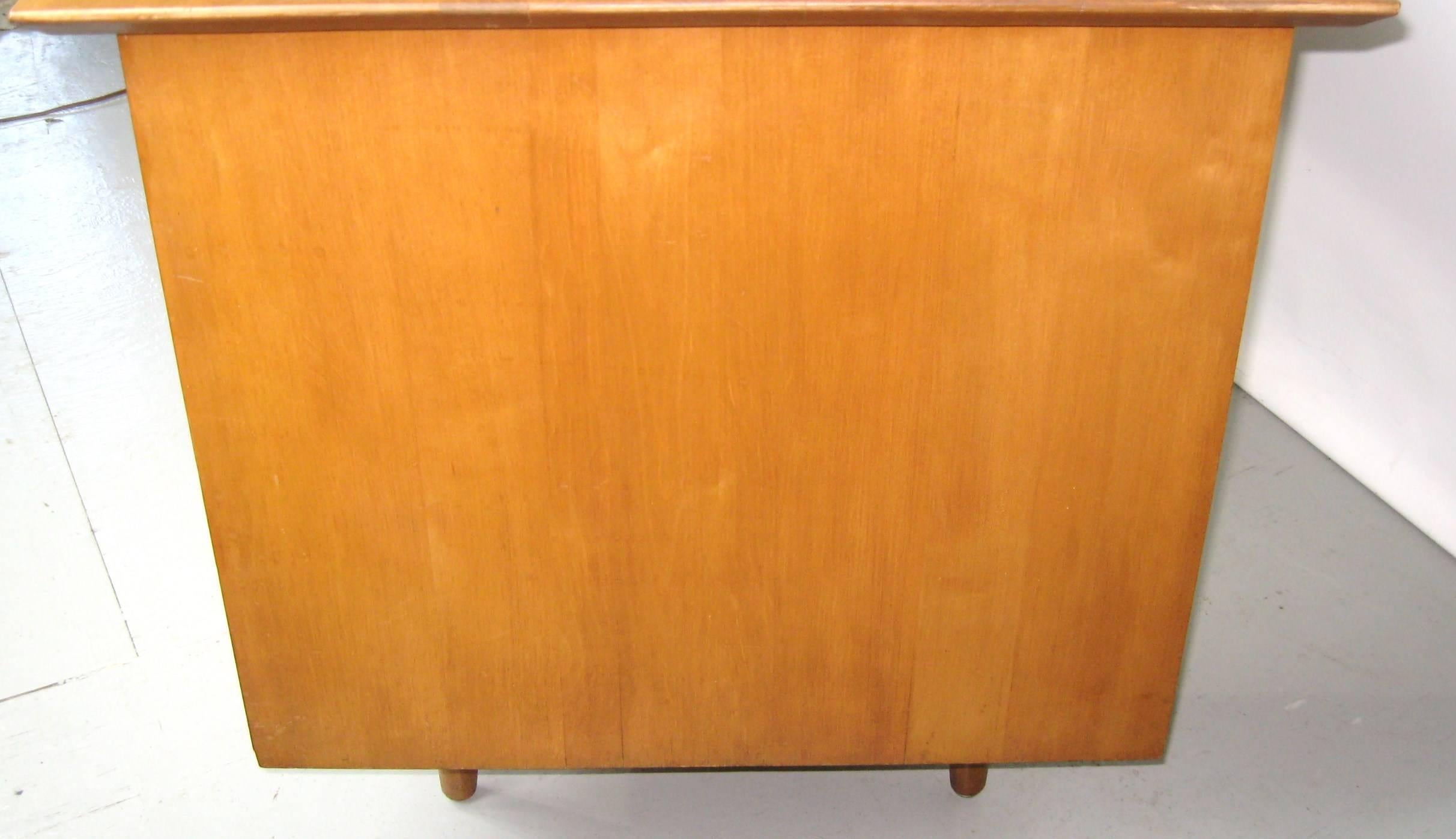 Paul McCobb Double Pedestal Desk for Planner Group Midcentury In Good Condition In Wallkill, NY