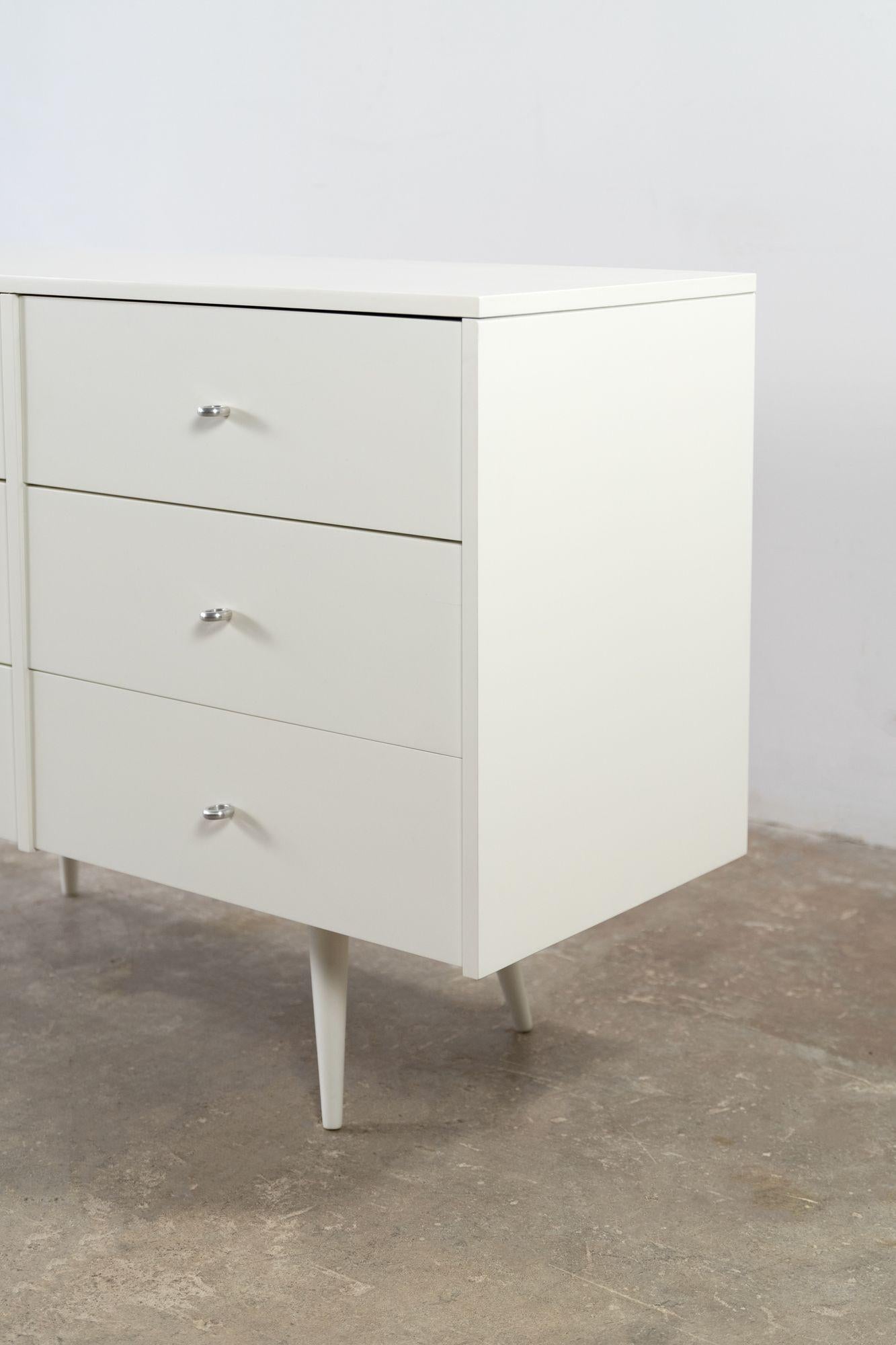 Paul McCobb Dresser in White Lacquer from the Planner Group for Winchendon 1950s 1
