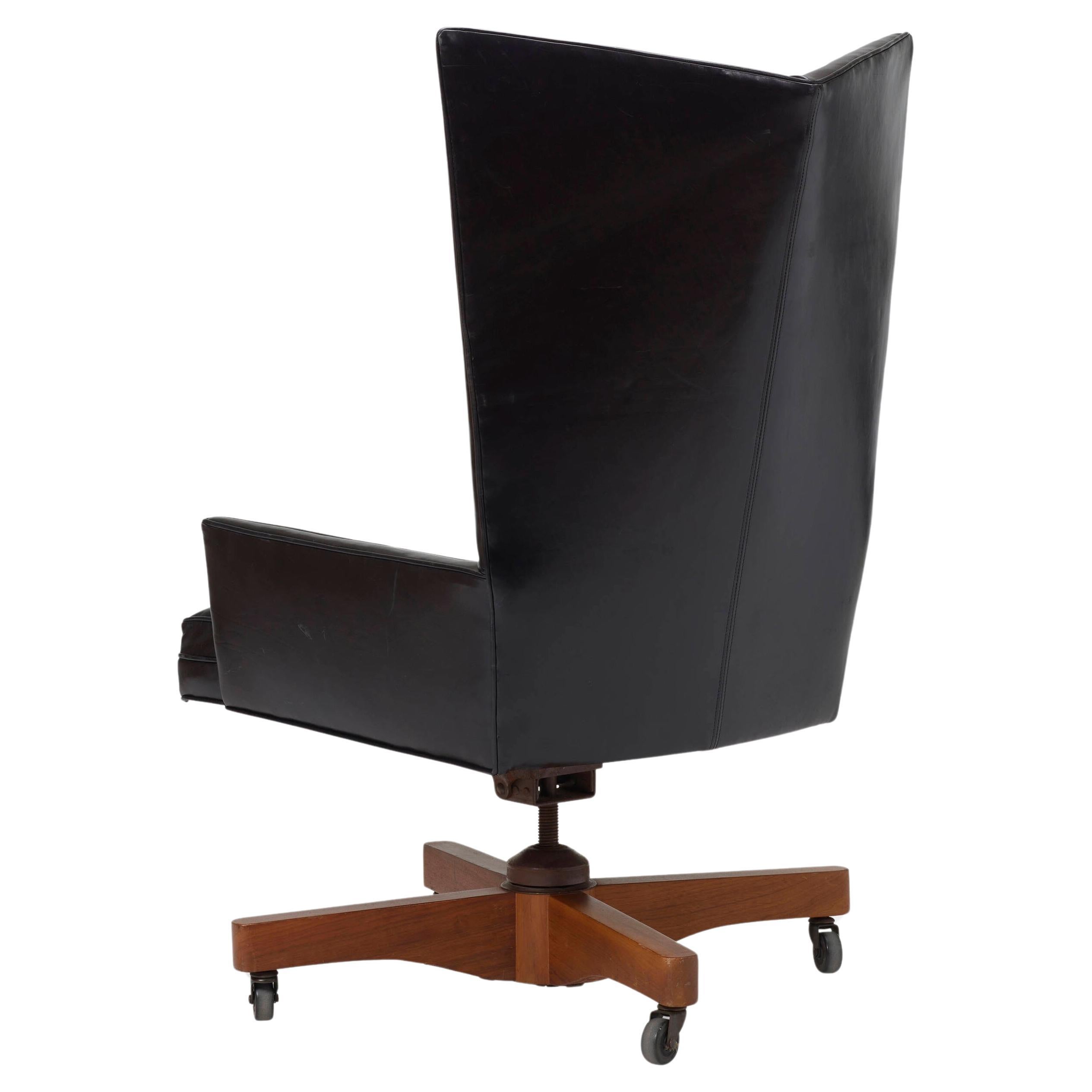Paul McCobb, Executive Swivel chair, model 6002 In Good Condition For Sale In Bonita Springs, FL