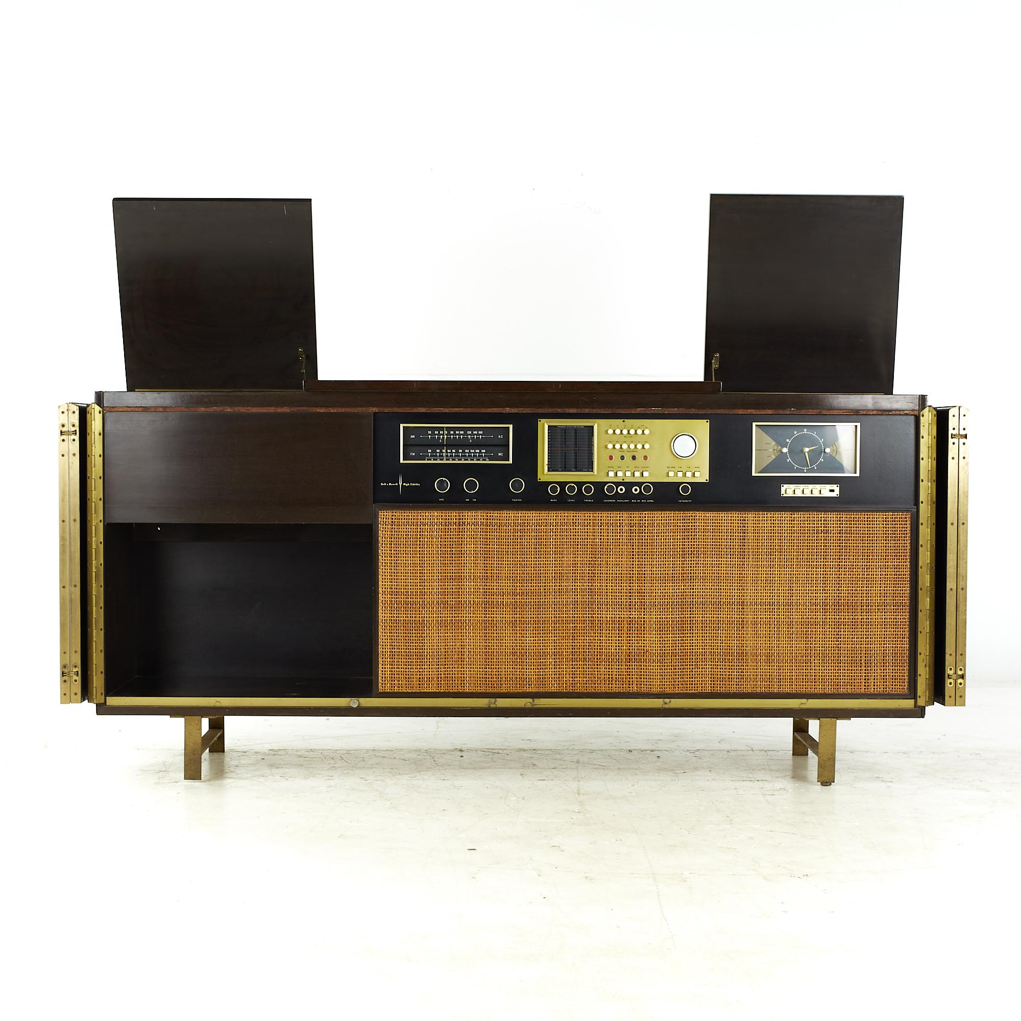Paul McCobb for Bell & Howell Midcentury Hi Fi Radio Console For Sale 1